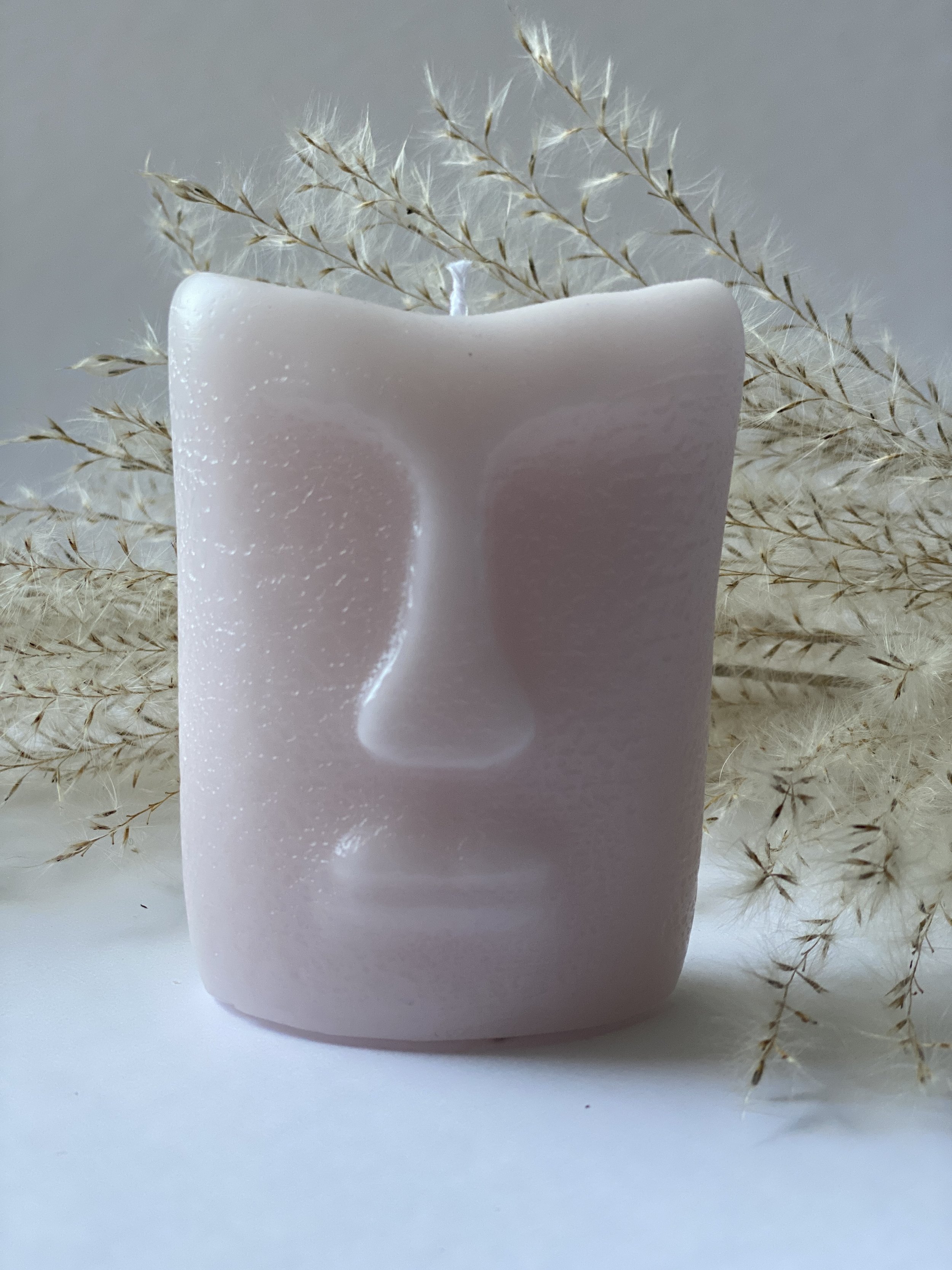 Gypsum Nordic Facials abstract beeswax trendy candles