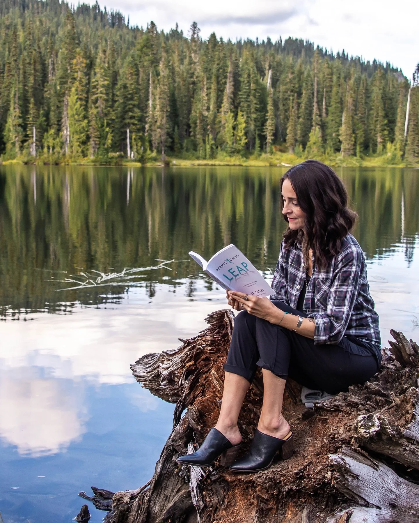 Are you ready to stop second-guessing all your brand decisions?

When you invest in a Content Creation Day, we&rsquo;ll begin with a strategic call where I&rsquo;ll ask you important questions like:

✨ What are your core values as a business?

✨Who i