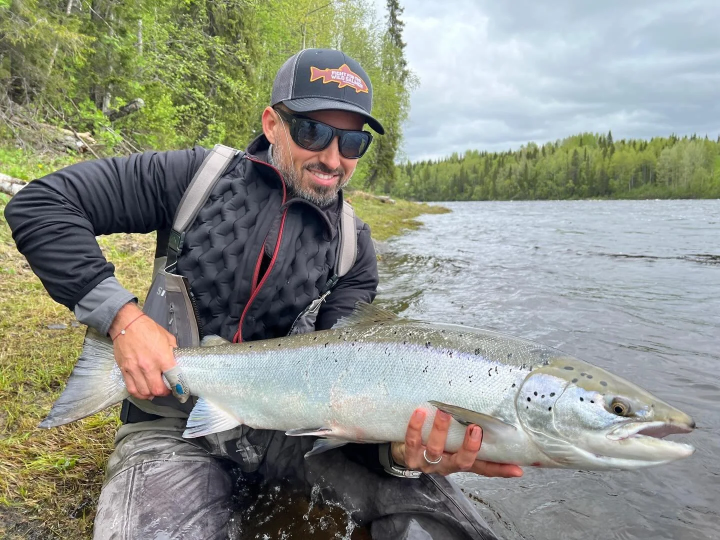 Shades &amp; smiles 

From a good day this summer. 

What are you looking most forward for next summer? 

#kengisbruk #flyfishing #kengisfeeling #balticsalmon