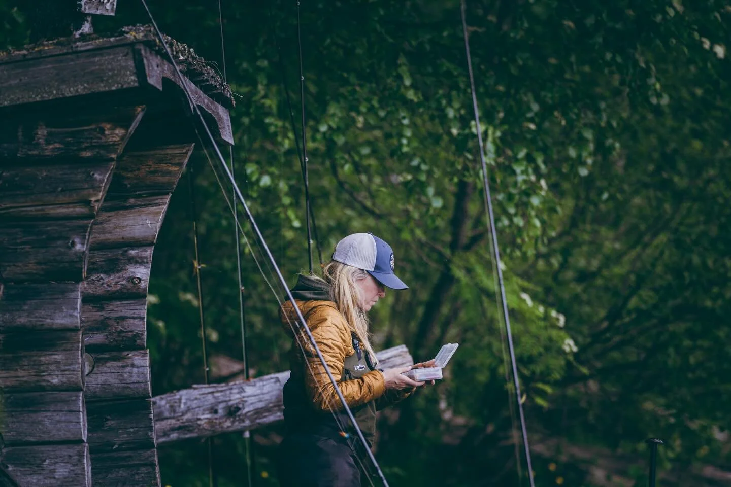 It&rsquo;s not long! 

Soon we will be as focused as Emilie and ready to swing flies again. 

Waiting for that moment we have been dreaming about all winter. 

#kengisbruk #flyfishing #kengisfeeling #balticsalmon