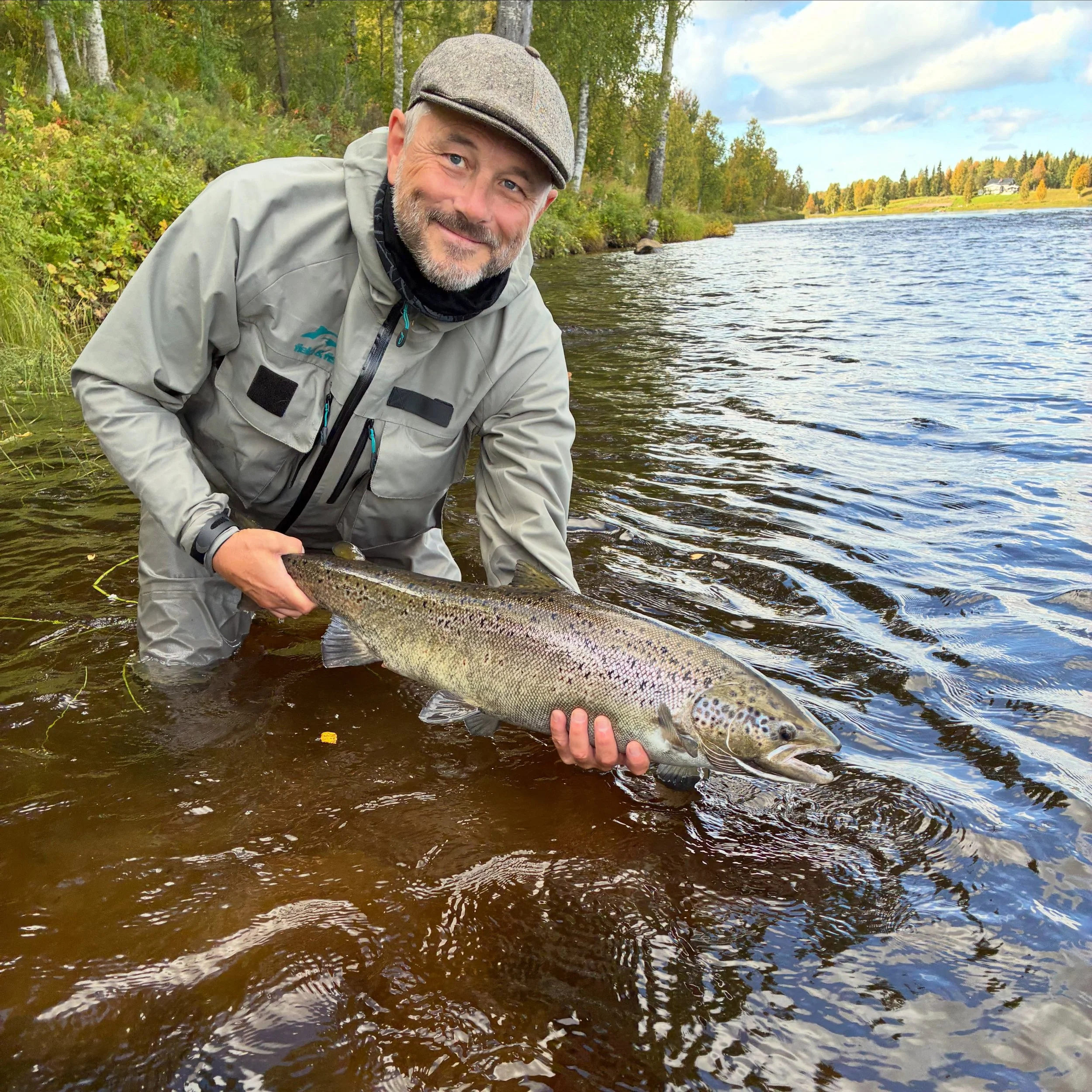 &amp; the last fish of the season

A special feeling when you know that the season is coming to an end and it will be the last fish landed in the 2026 season. 

Frantz was fighting hard for this one and in the end it paid of for him. 

Well done!! 

