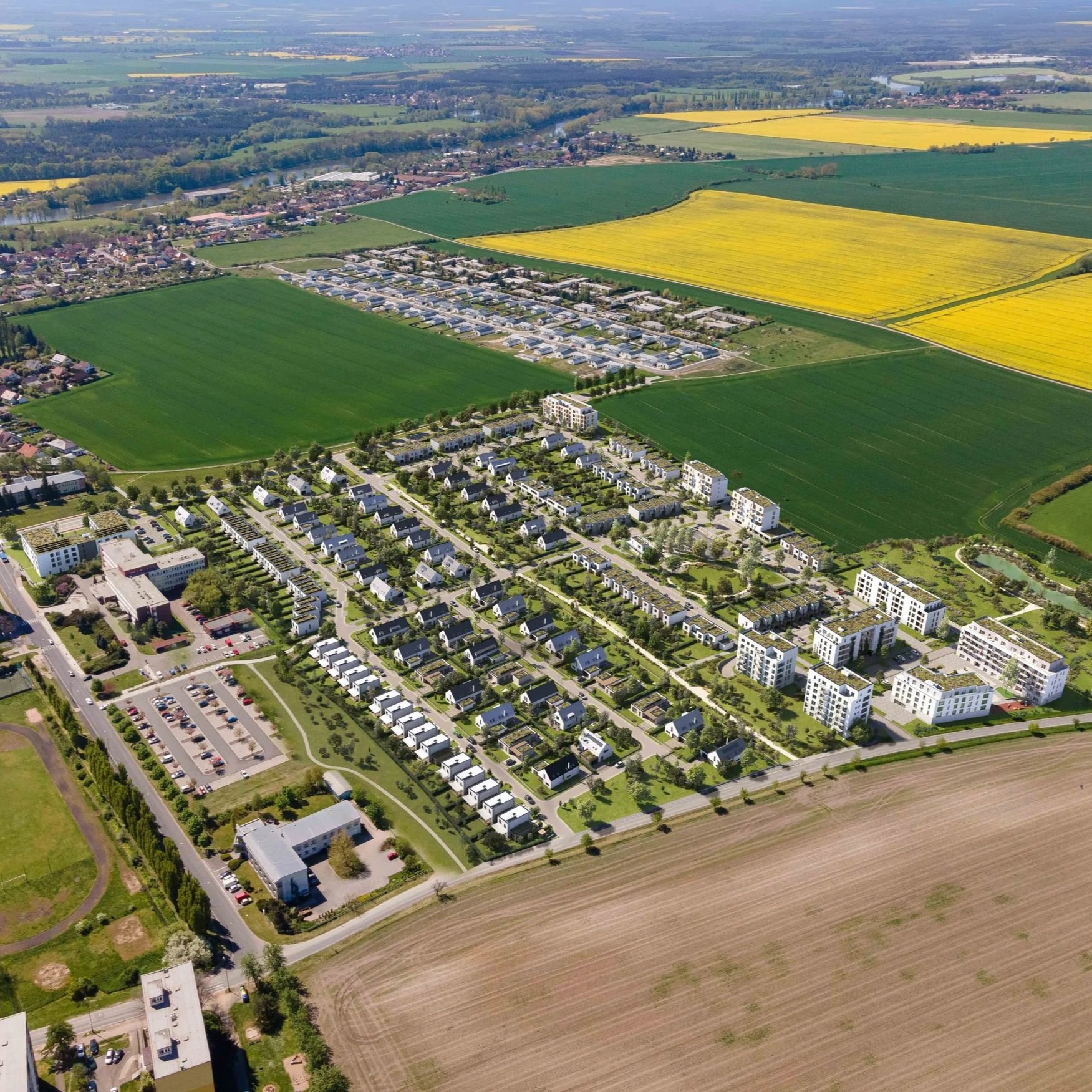 ÚZEMNÍ STUDIE ZA POLIKLINIKOU - NYMBURK