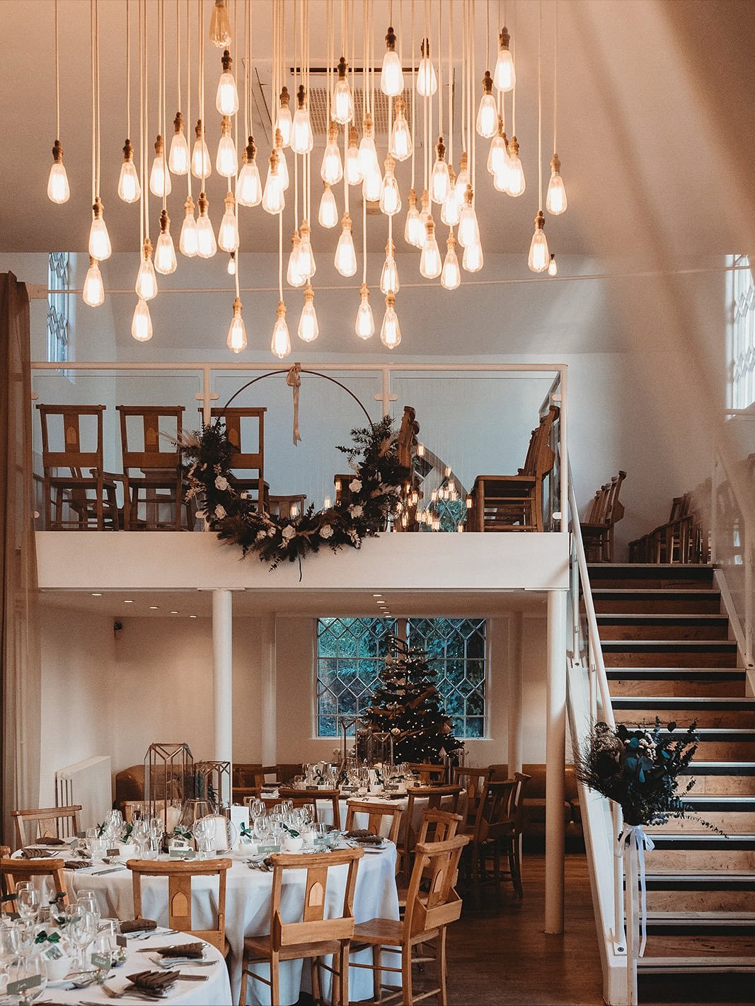 The most stunning moody festive styling is getting us in the Christmas spirit&hellip;. Saturdays still available for December 2026 ✨ 

@partysquared_weddings 
@josephkinermanphoto 
@gatherandfeastevents
@fauxevermore
