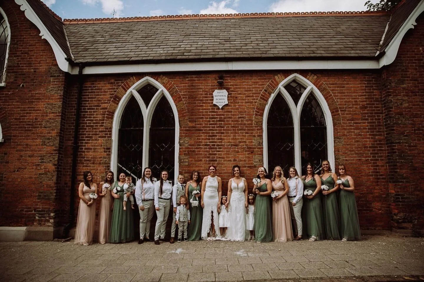 Colour palette of dreams for this bridal party. Backdrop isn&rsquo;t too bad either....

@mariewoottonphotography