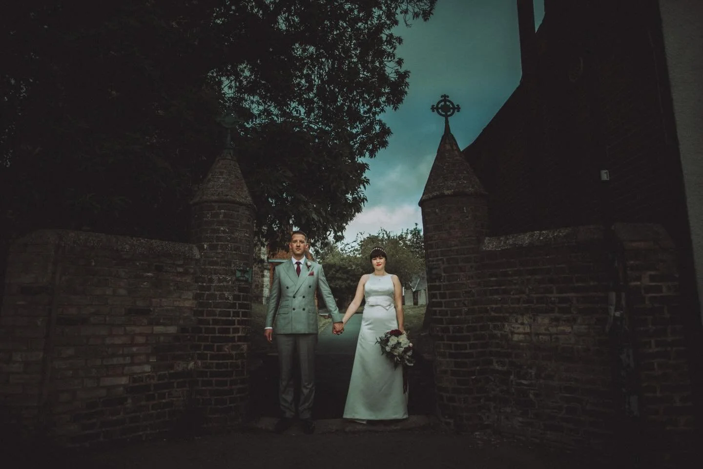 Wedding photos that look like a painting. That light!

Shot by the fabulous @mariewoottonphotography