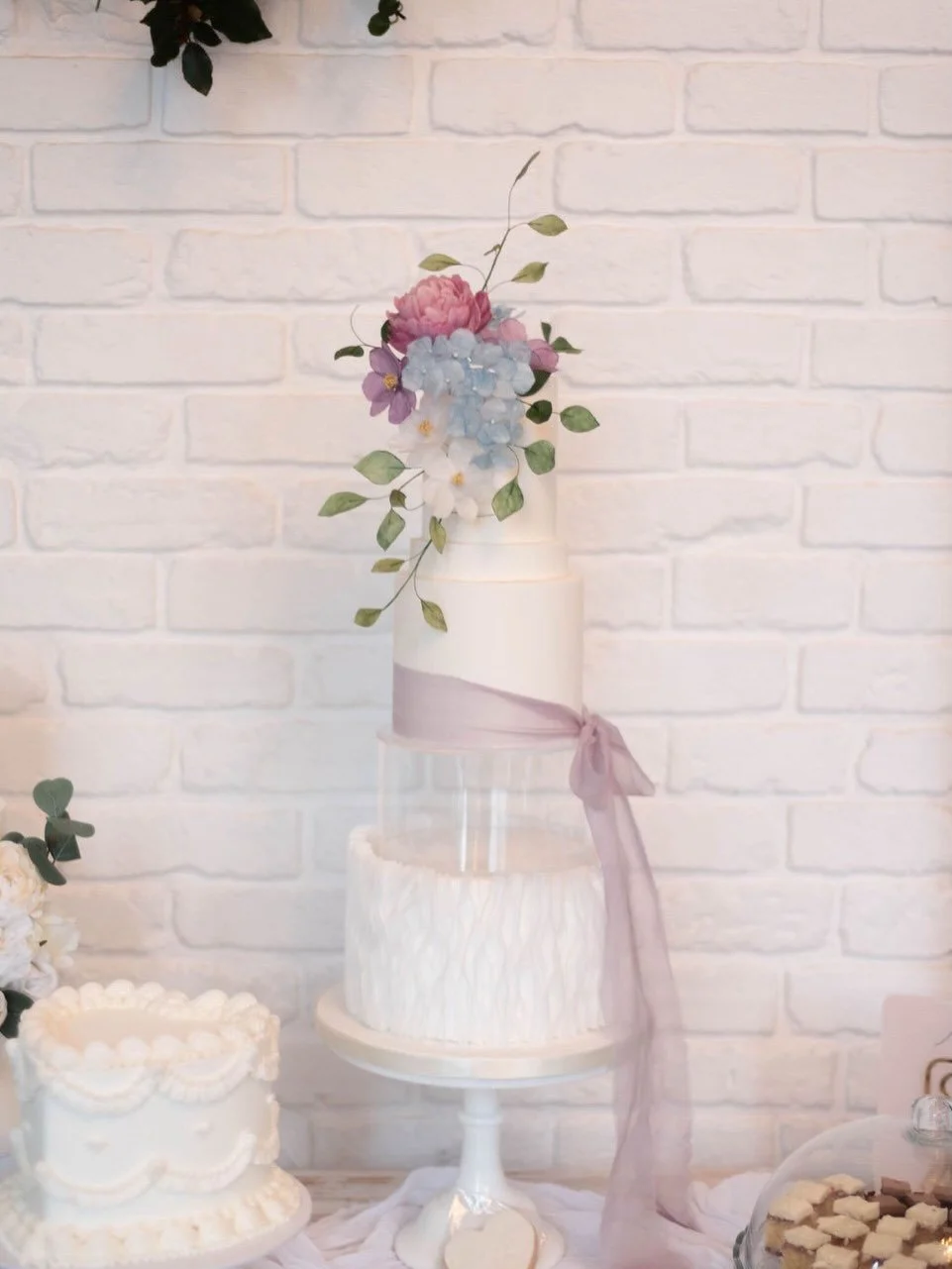 We took one for the team and did some taste sampling from @crumbstocreations - WOW the white chocolate and raspberry and the chocolate orange flavours were divine. Gorgeous texture and you can really tell the ingredients are high quality.

Surely eve