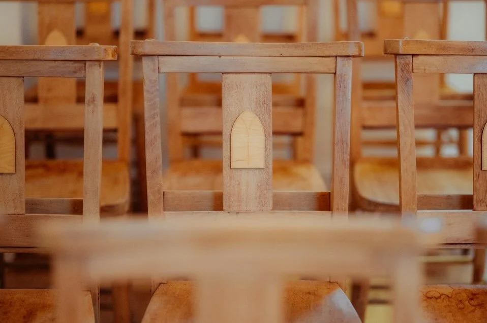 We have a thing about chairs.

We really hate naff ones. Our beautiful chapel chairs are a real feature in the venue. Plus they have a hymn book pocket which is super cute to accessorise for your ceremony. 

📸 @jesssoper @simplystunningflowers @part