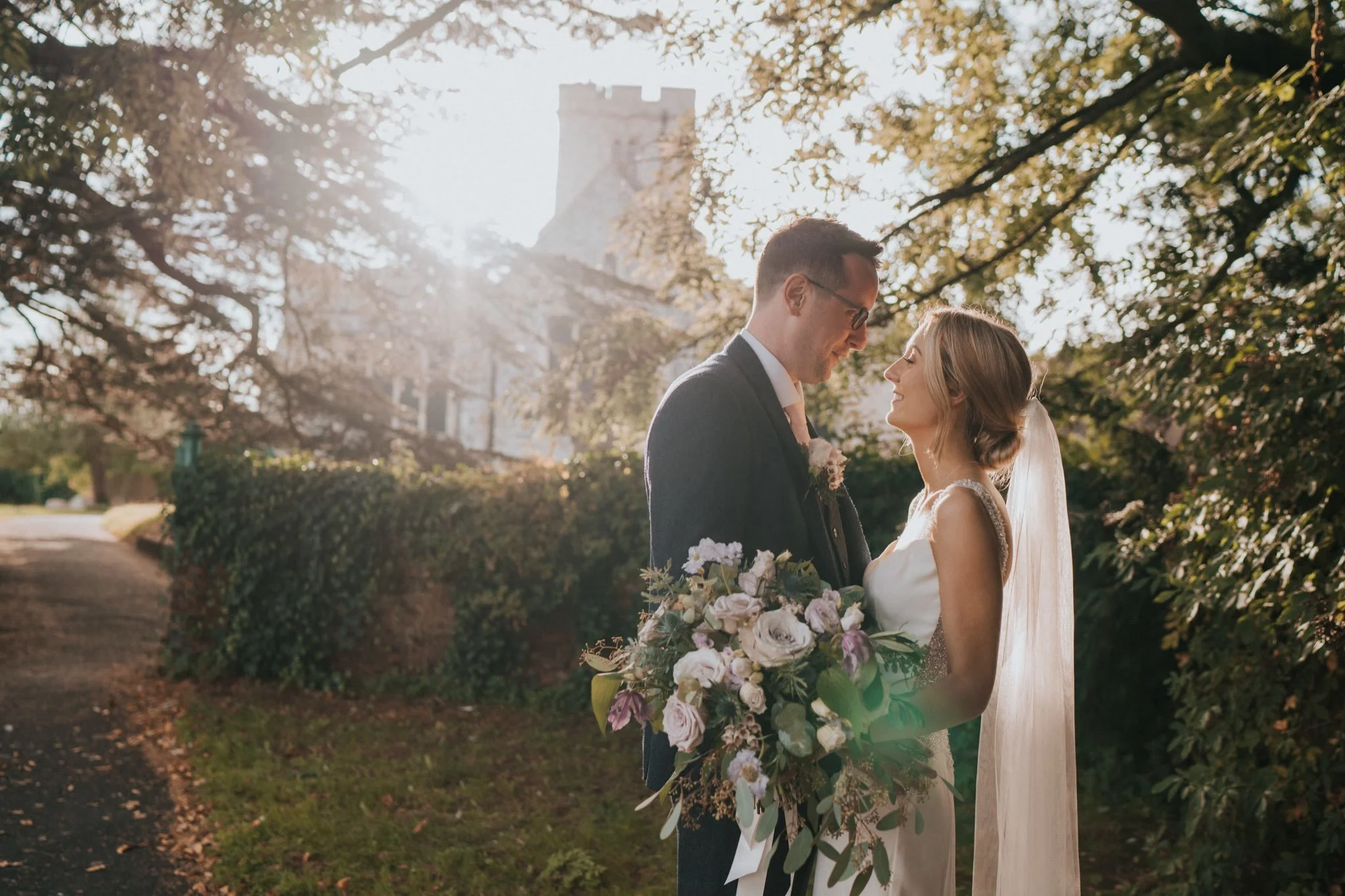 Come and chat all things floral to @blumelifestyle at our open evening on Thursday. This is just one of so many beautiful looks @blumelifestyle has created at TOPR - a really popular choice with our couples and we can see why 💕

📸 @graceelizphoto