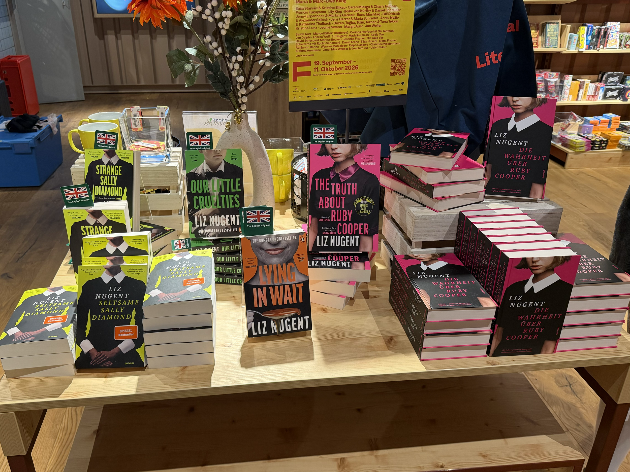 The bi-lingual display table at Liz's Hamburg event in October