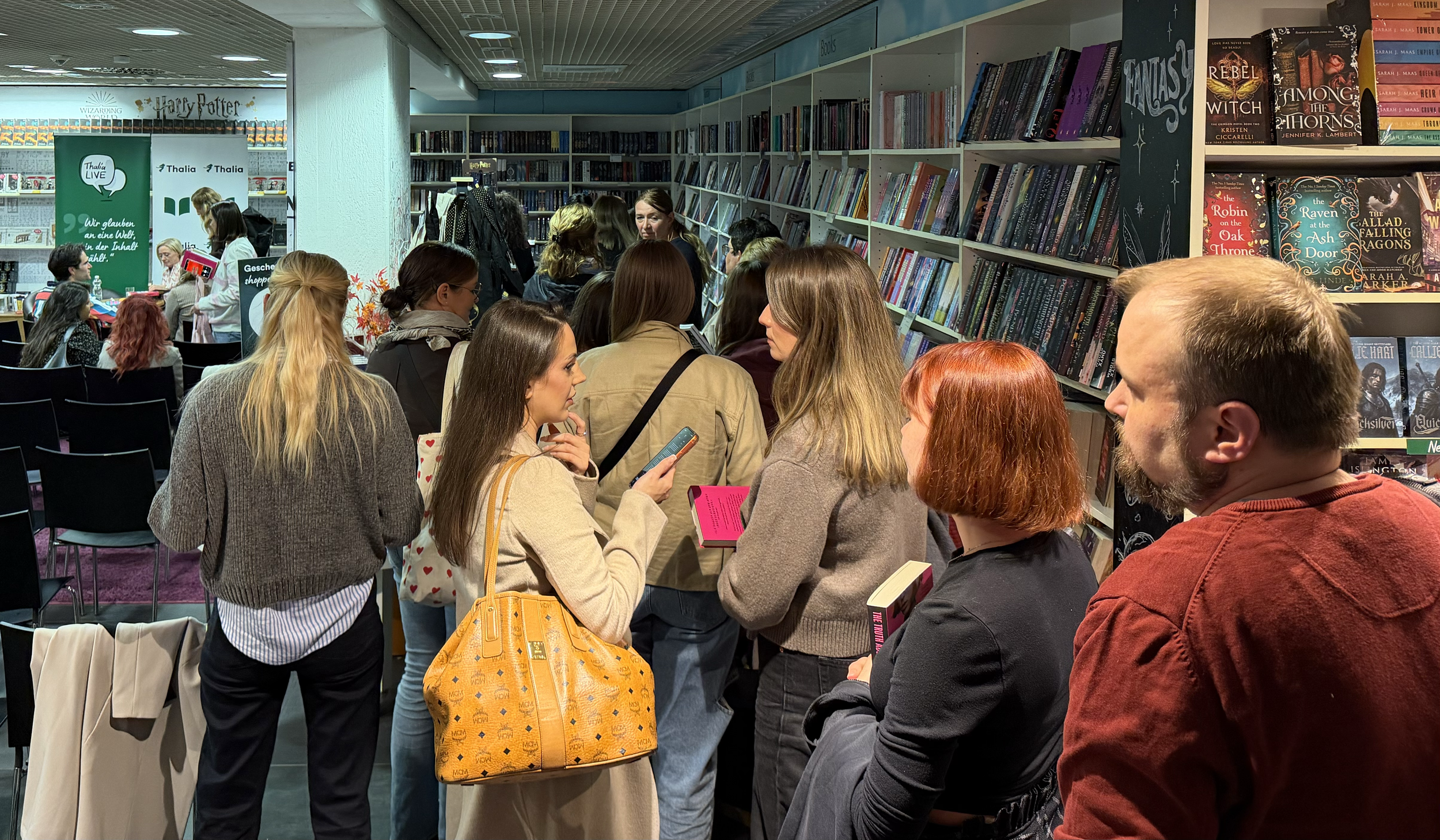 The signing queue in Stuttgart 