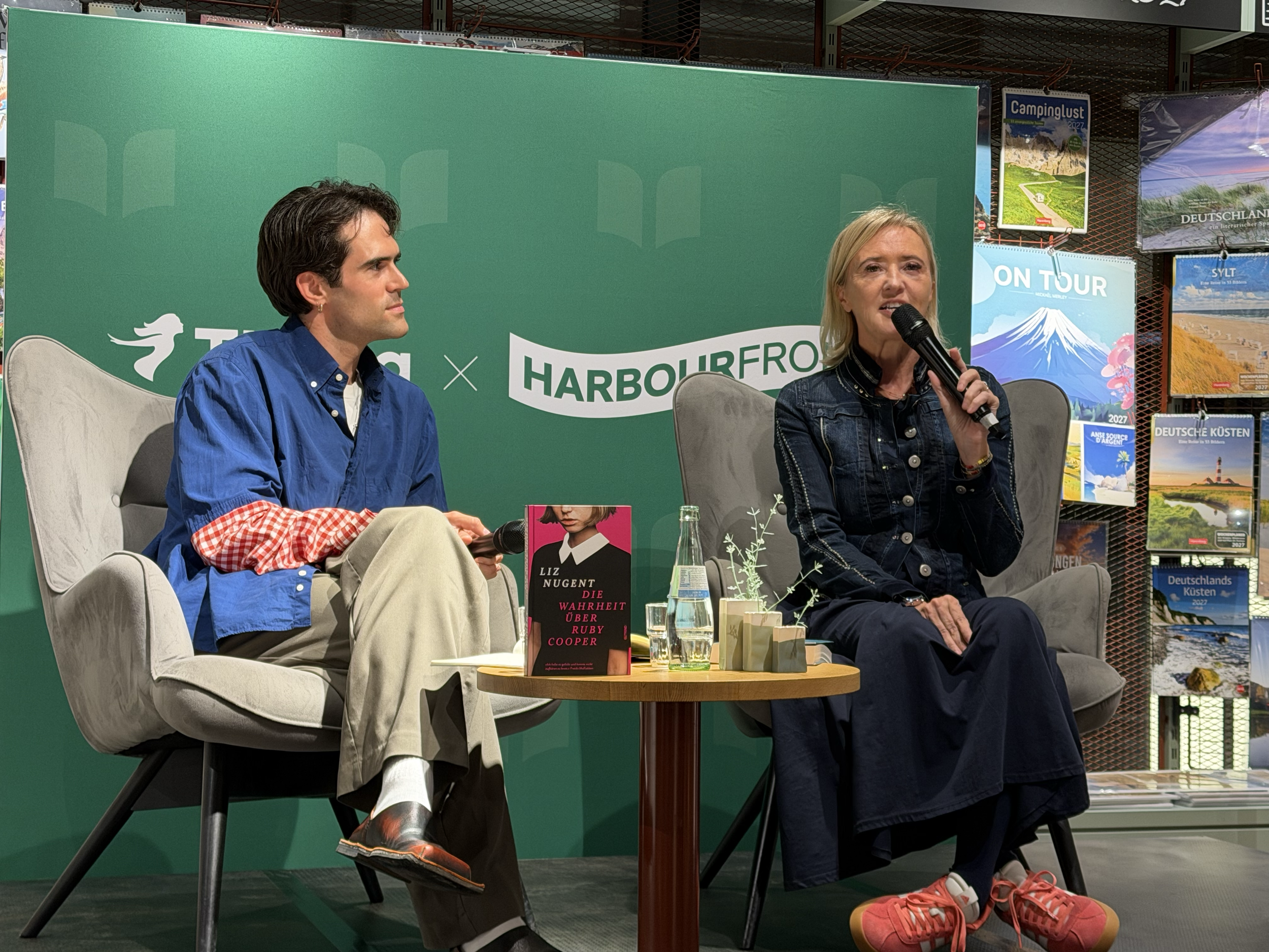 Liz in conversation with fellow writer Samuel Benke in Hamburg