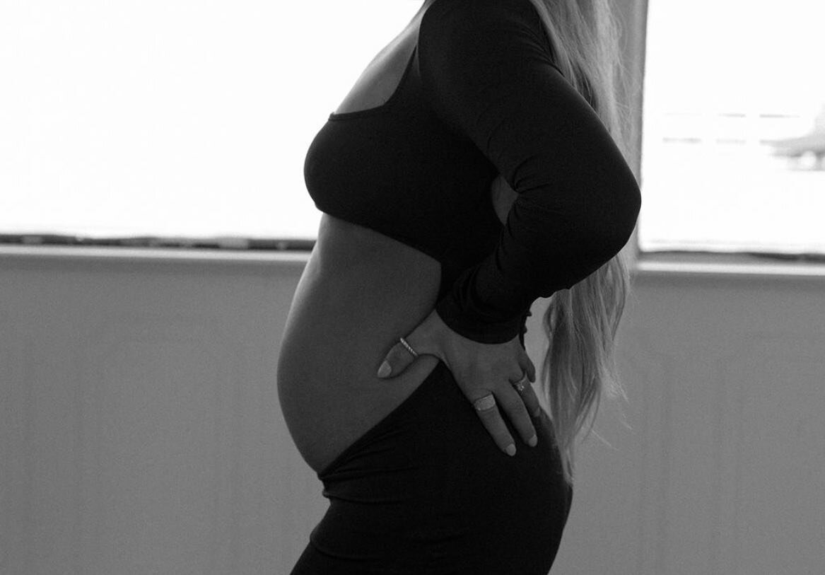 today is the day 🕊️

i am officially done work and waiting for baby bambina to get here:)

it is such a gift in this life to wake up every single day and do what I love at grace with such beautiful clients + friends. being a female entrepreneur this