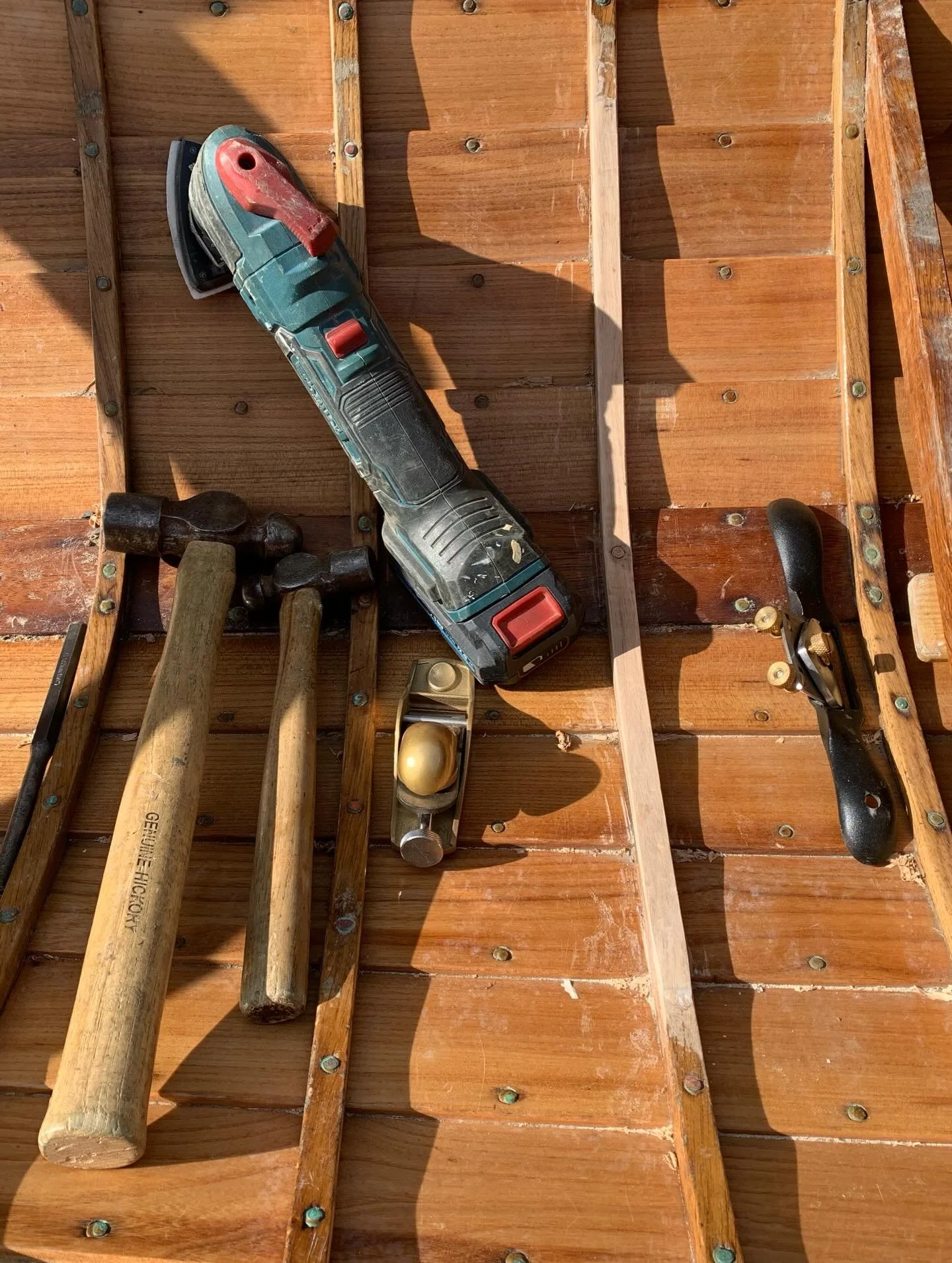Frame repairs&hellip; progressing in my apprenticeship I am now doing these independently (except when two pairs of hands needed, for steam bending and peening over the roves). Satisfying work! 

#womeninboatbuilding #cornishpilotgig #boatbuildingapp