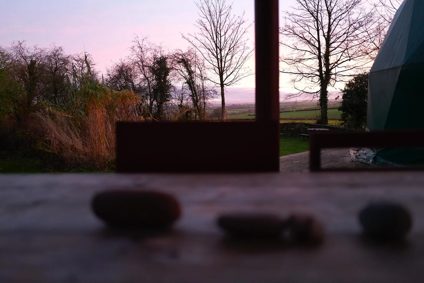 Time of breathtaking morning light. A spectacle of vividness.