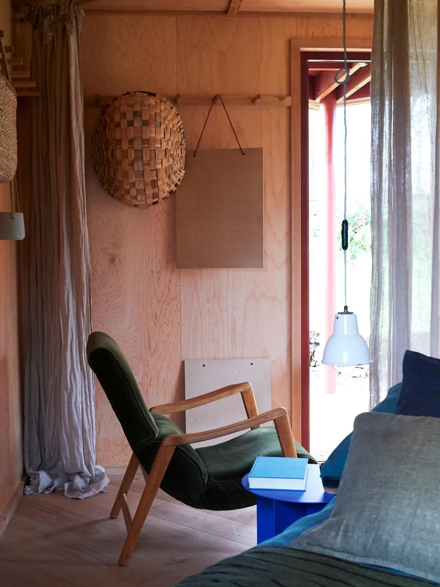 Cabin: our ultimate minimalist zen space. It&rsquo;s a sanctuary of calm.

&ldquo;A truly zen space: a tangible realisation of what Dutch architect Aldo van Eyck deemed the &lsquo;built homecoming&rsquo;.&rdquo;

&ldquo;A steel bath, perfectly locate