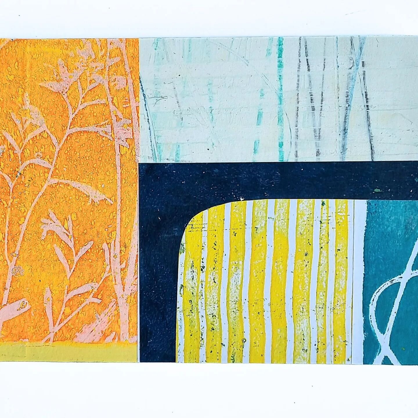I love the orange section on this first piece...a really delicate pattern created using one of my photos of Cornish montbretia with a Gelli print image transfer using white paint 😊

Swipe to see the remaining Studio Snippets still available...shop w