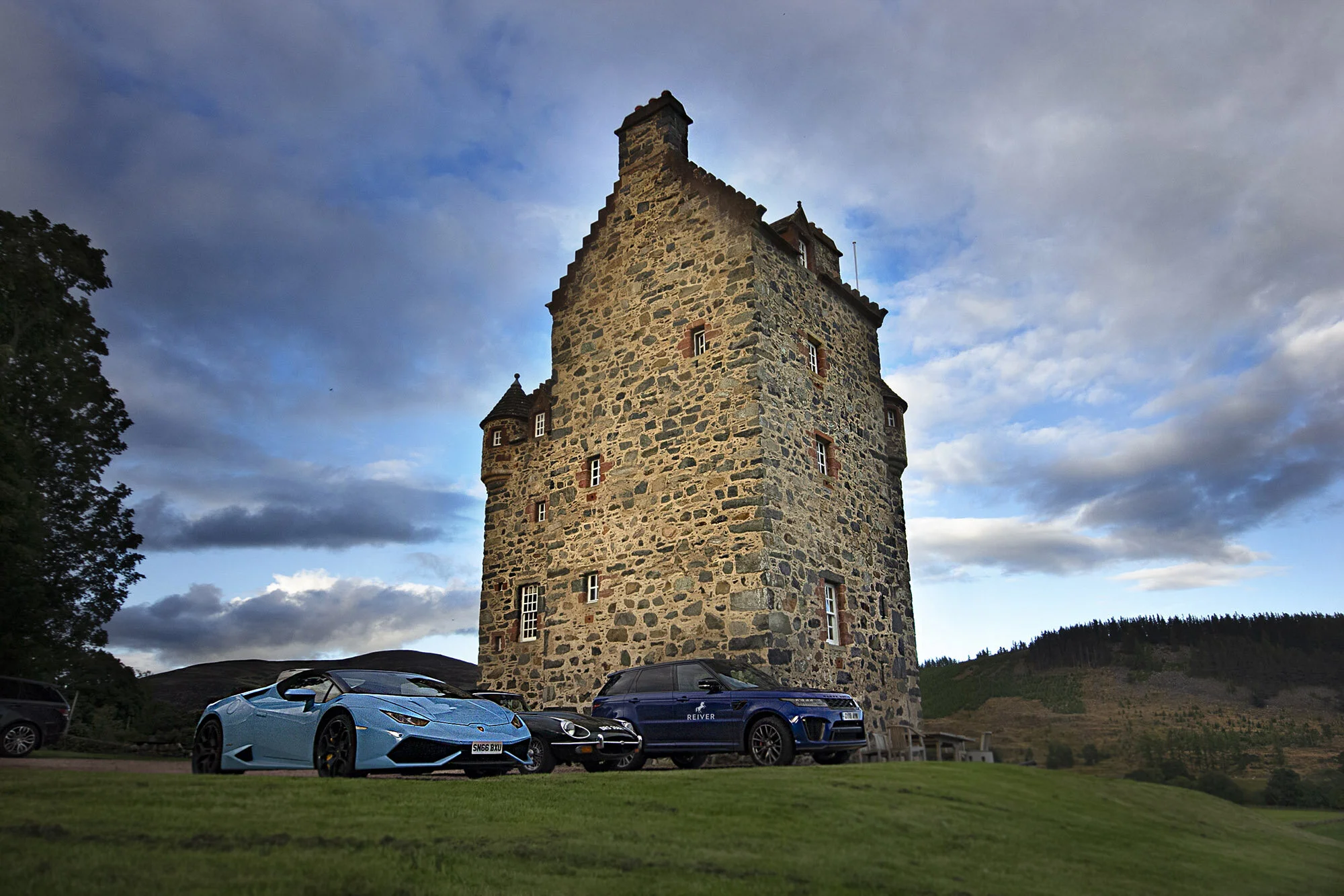 Scottish_Castle_SuperCar.jpg