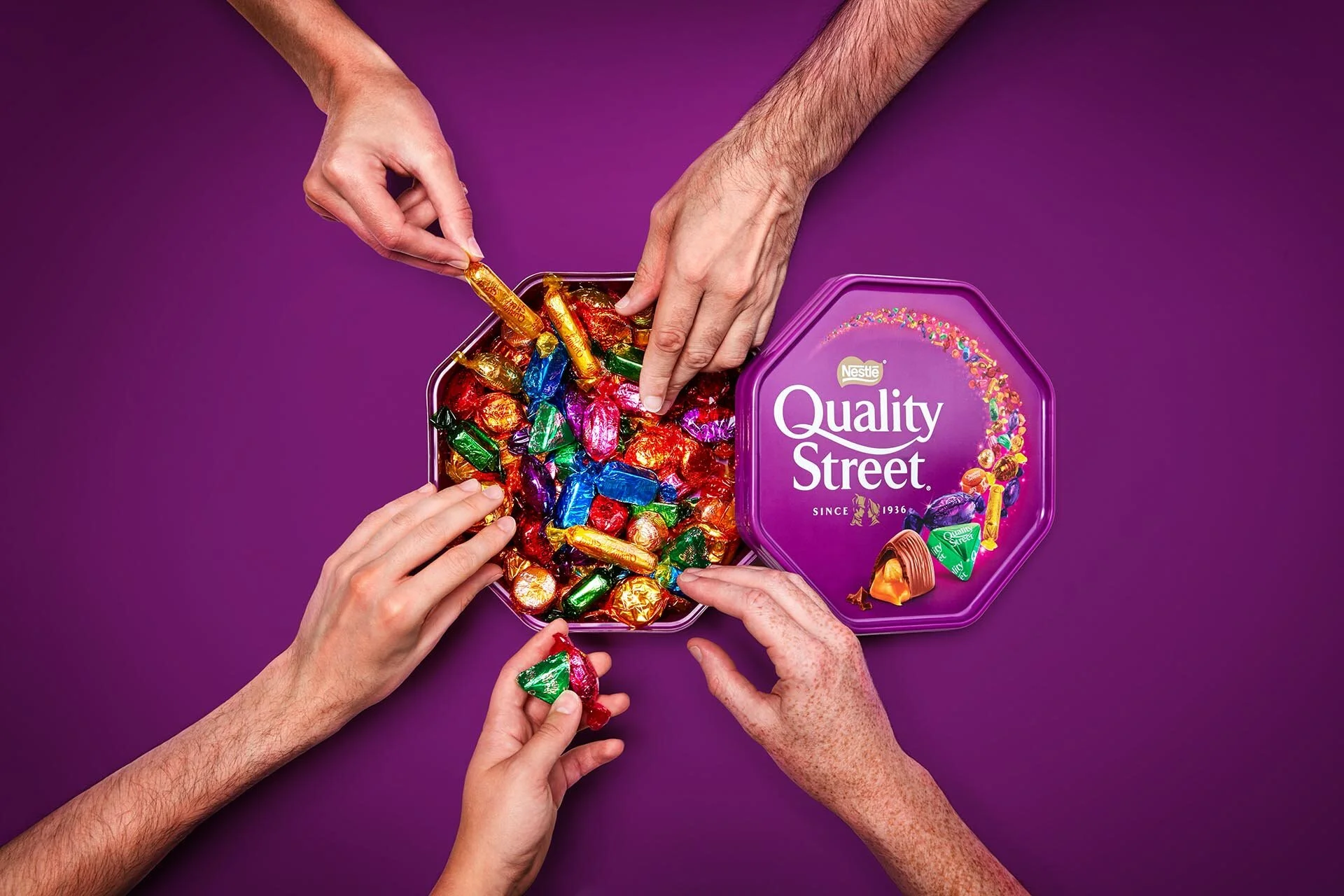 QS_hands_grab web 2.jpg