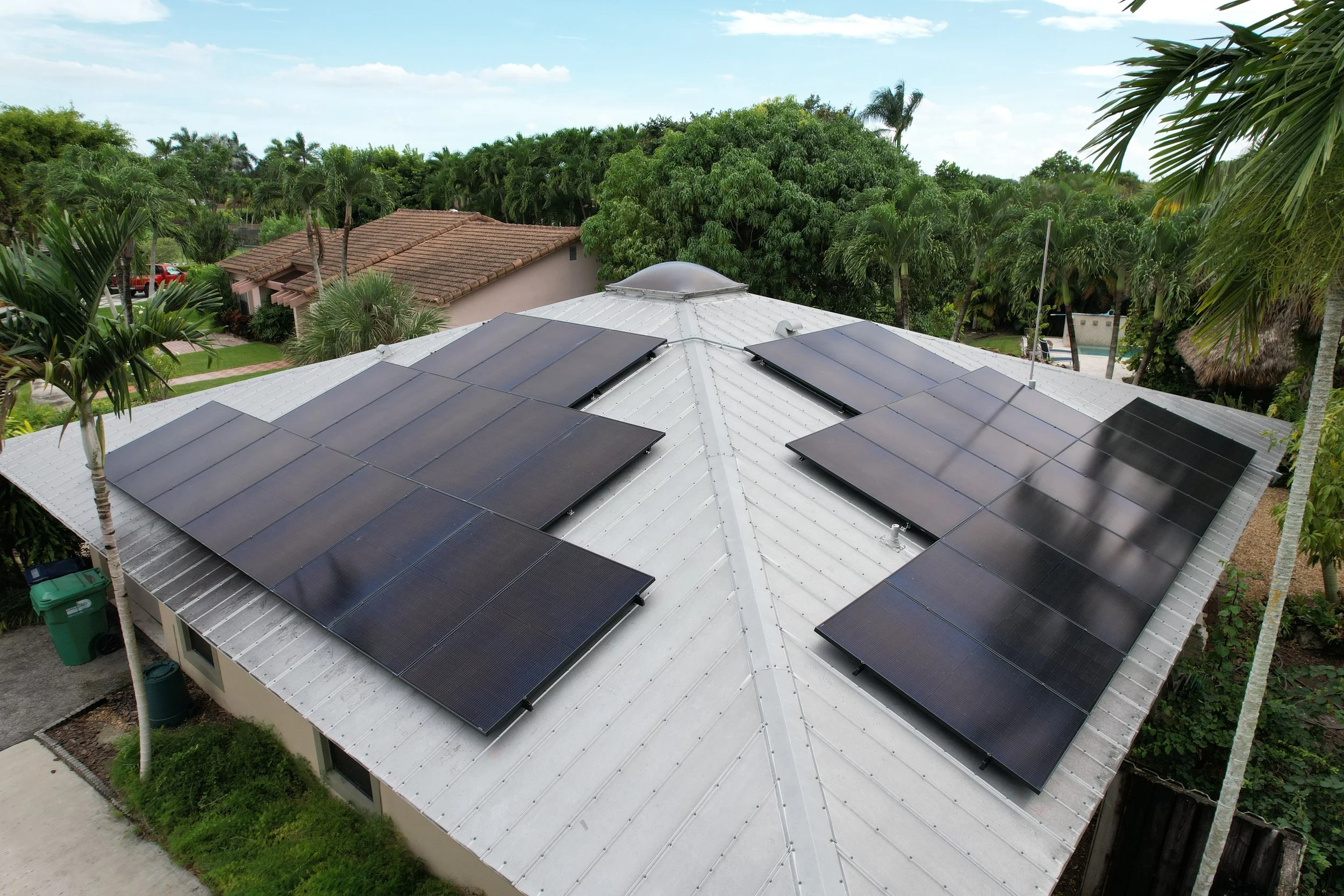 LUX SOLAR