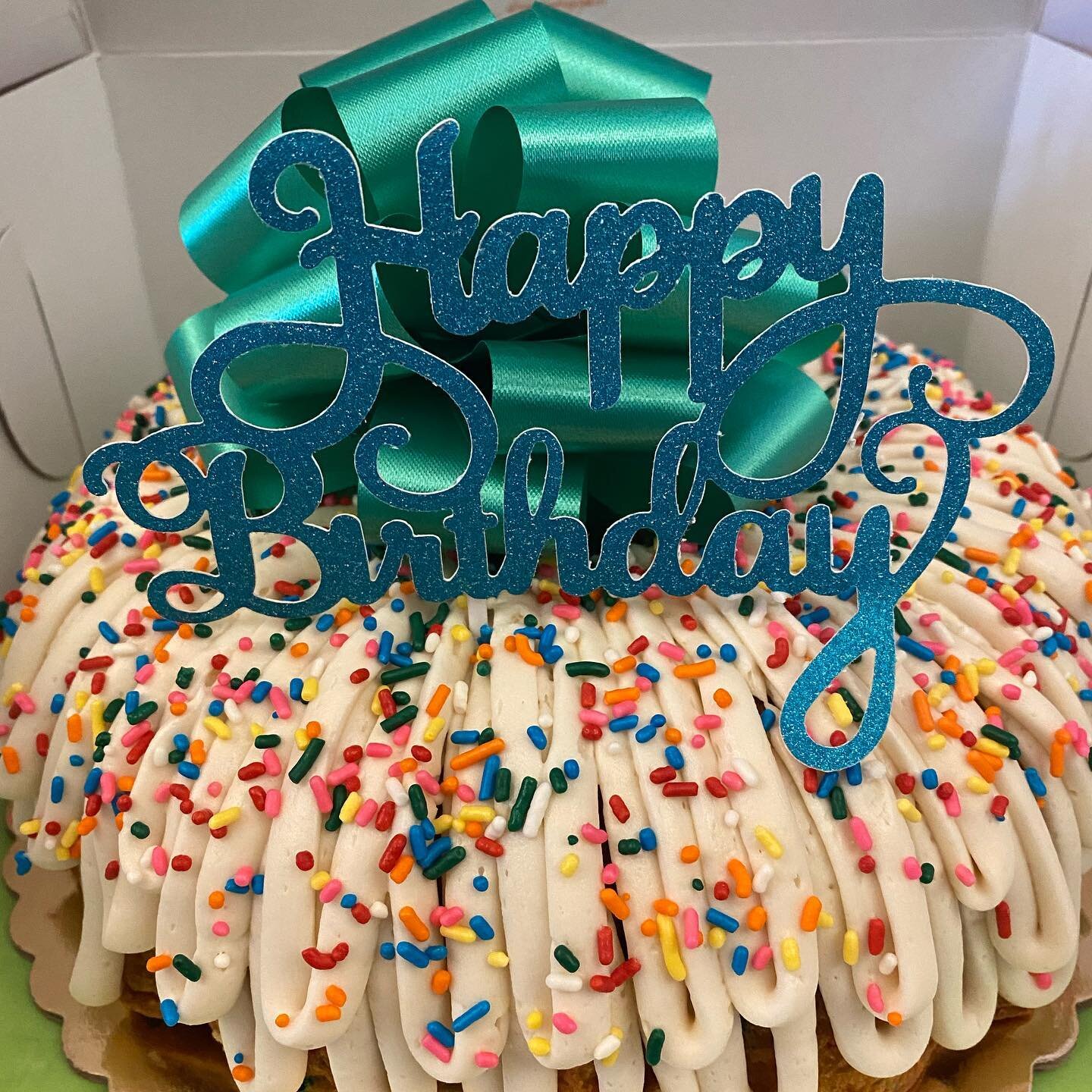Keep the celebrating going 🥳
.
Confetti Vanilla 😋

#ValentineBundts #CakeIsTherapy #CakeIsLove #SouthernBakery #SoutherncaliforniaBakery #Bundt #BundtCake #BundtBaker #LosAngeles #Top25Baker #LosAngelesBaker #LABaker #Bundts #Celebrate #Birthday #A