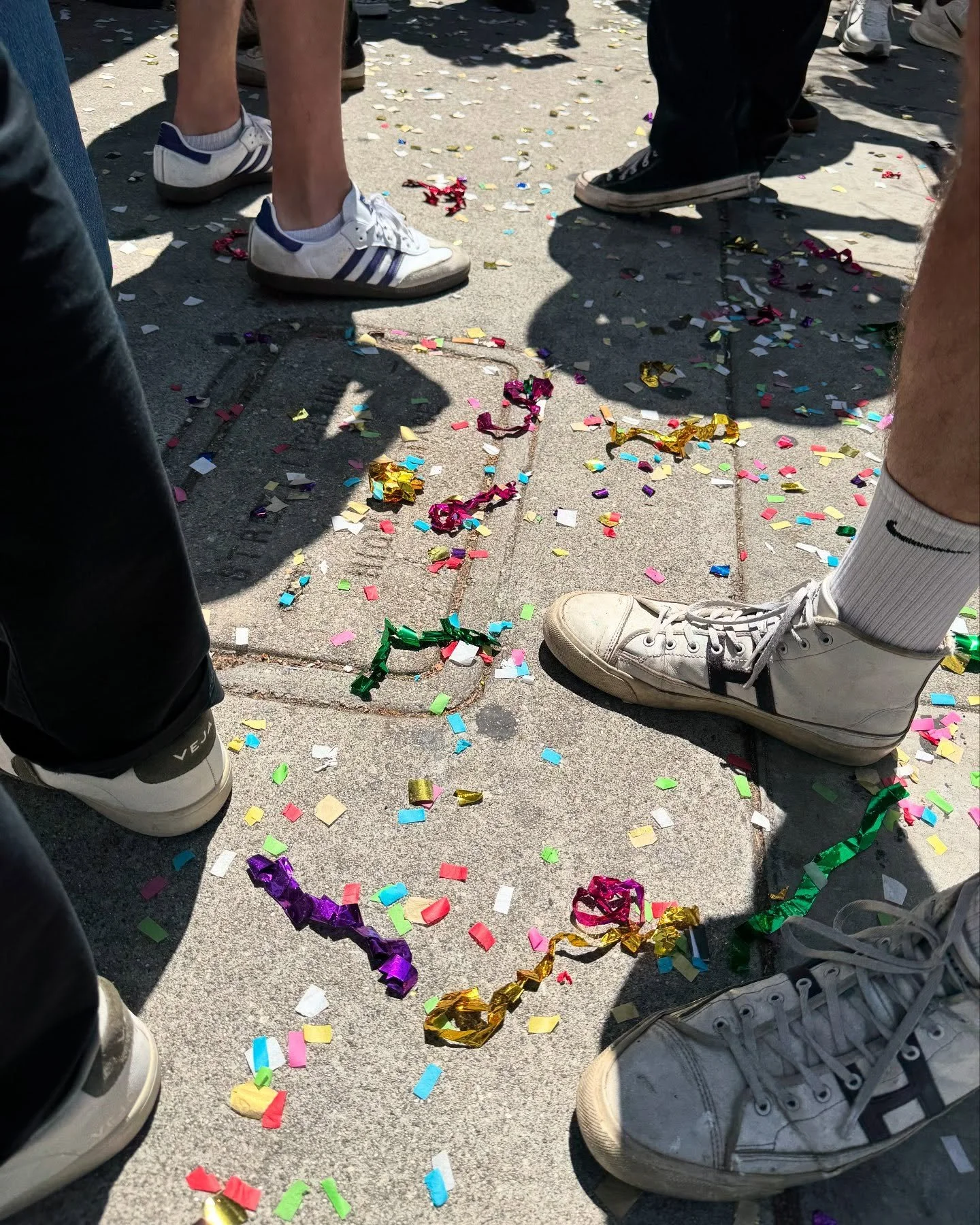 An unforgettable day for Tottenham &bull; EUROPA LEAGUE CHAMPIONS 🏆 💙 Malibu Spurs shirts available at link in bio #COYS #THFC #EuropaLeagueChampions #MalibuSpurs #LASpurs #YidArmy #ToDareIsToDo #SpursFamily #PremierLeague #TottenhamHotspur #totten