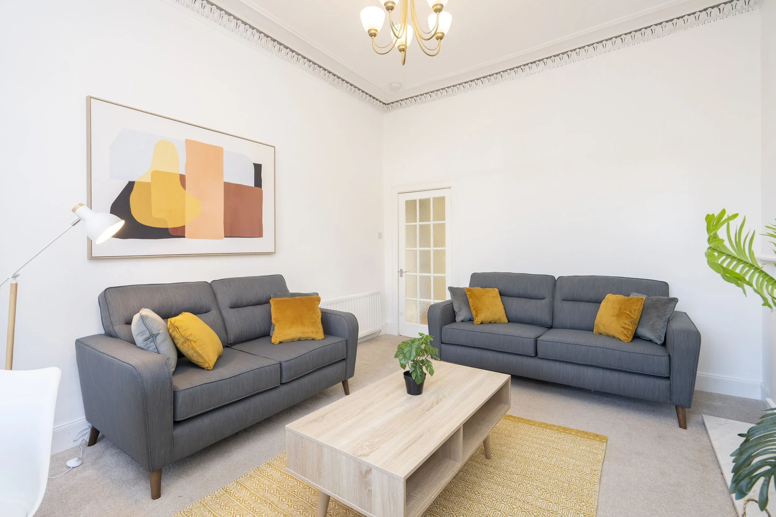 64 3f1 Roselea Drive, Glasgow (10).jpg