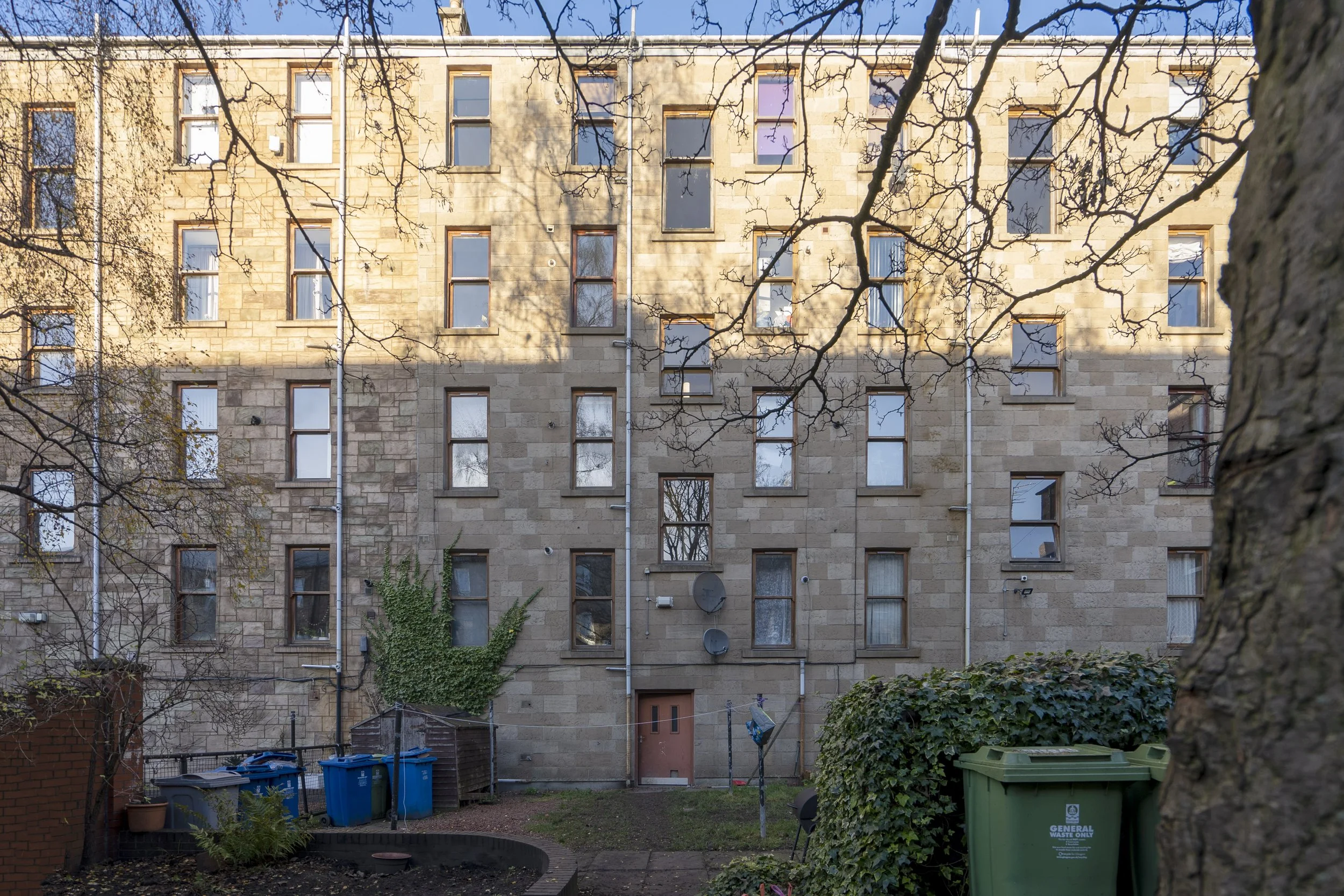 64 3f1 Roselea Drive, Glasgow (17).jpg