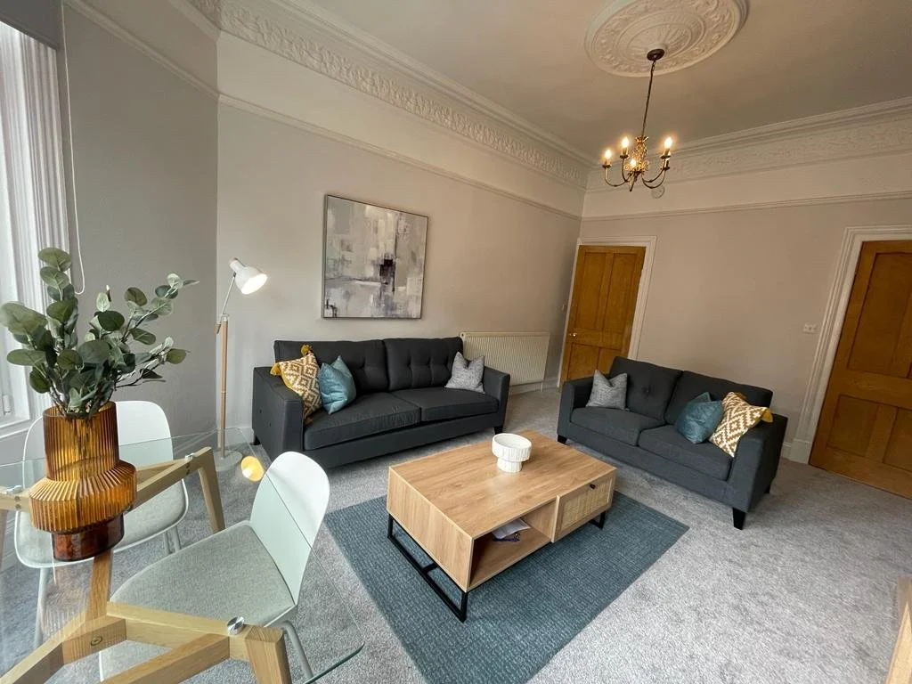 Lounge 2.jpg