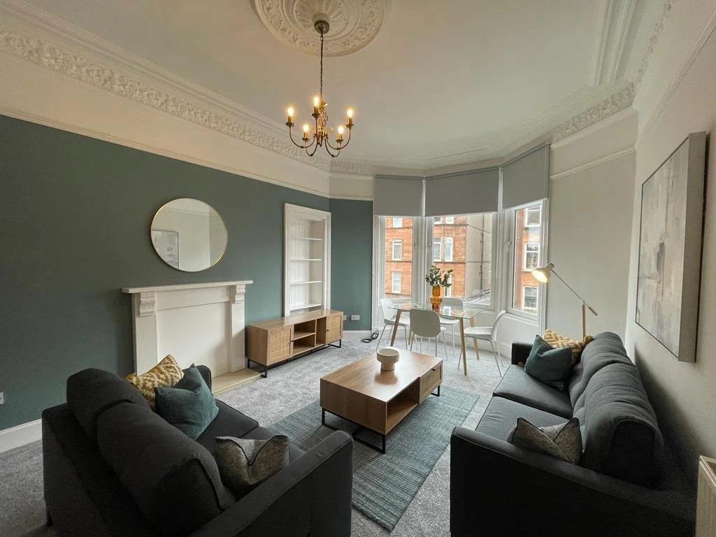 Lounge 1.jpg