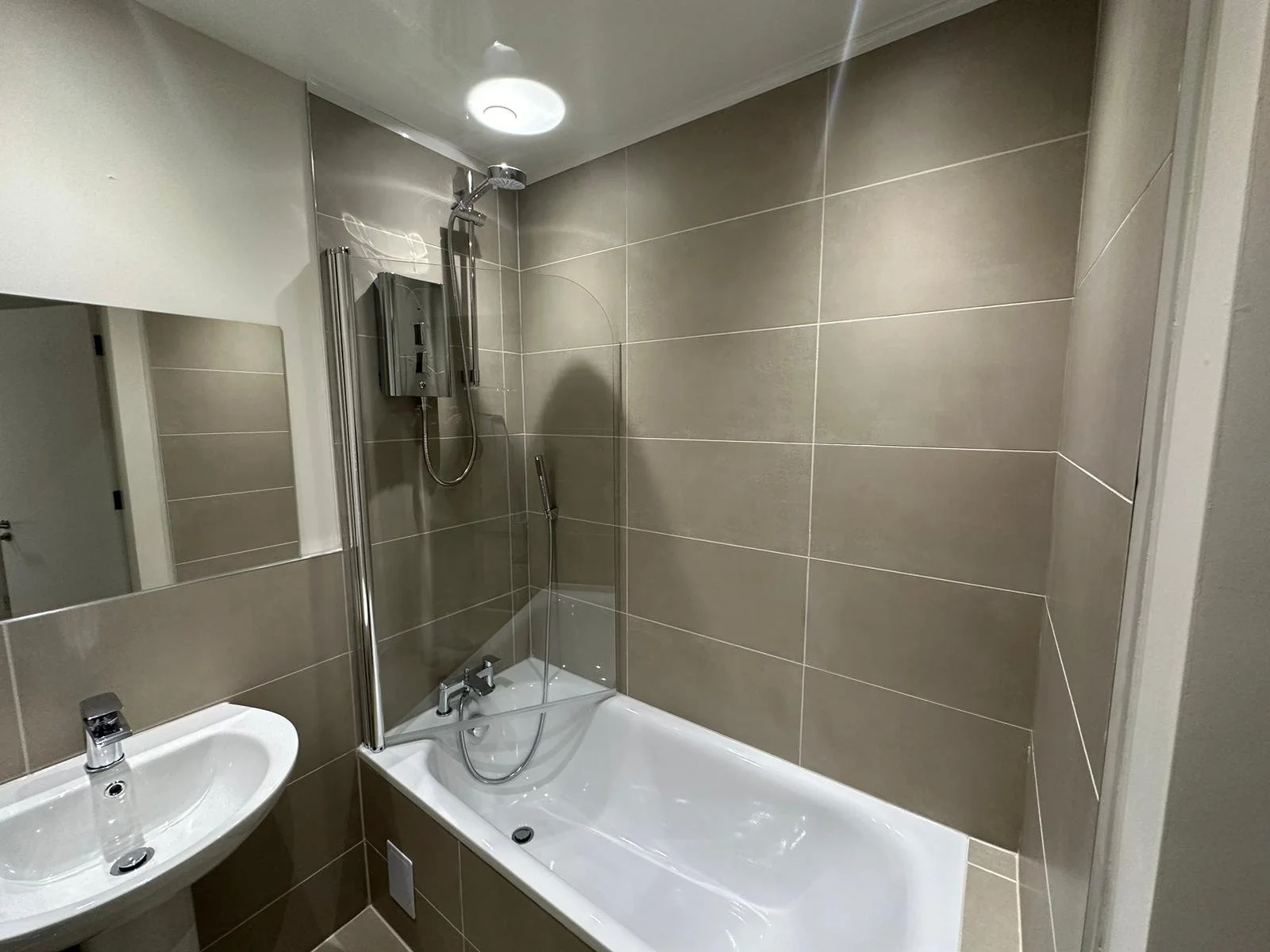 WhatsApp Image 2023-12-21 at 12.45.00_e6ac6fc7.jpg