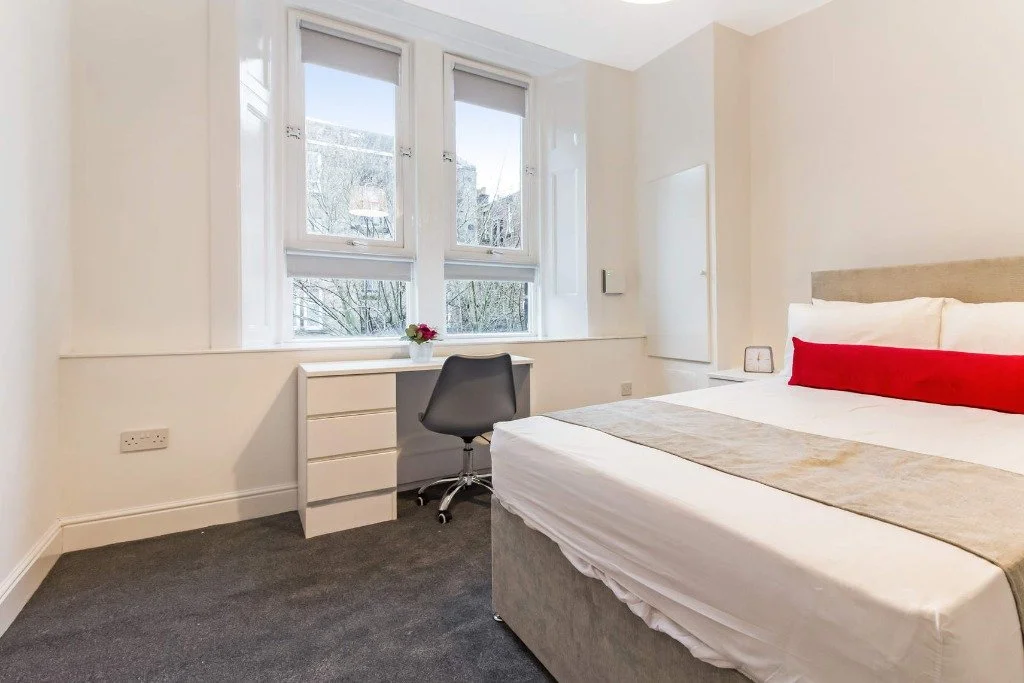18 Yorkhill Street Pic 1 bed 1.jpg