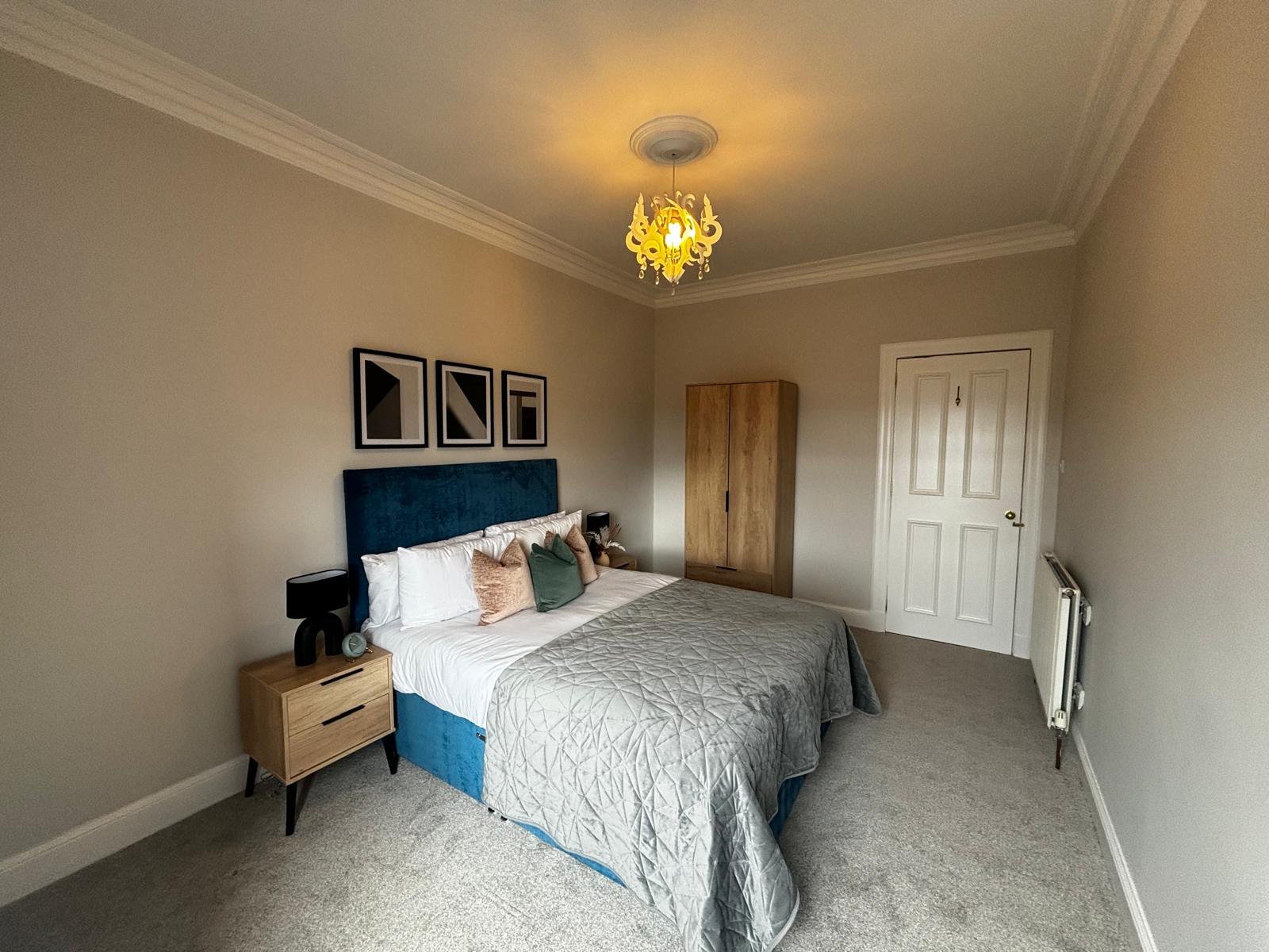 Master bedroom Clepington.jpg