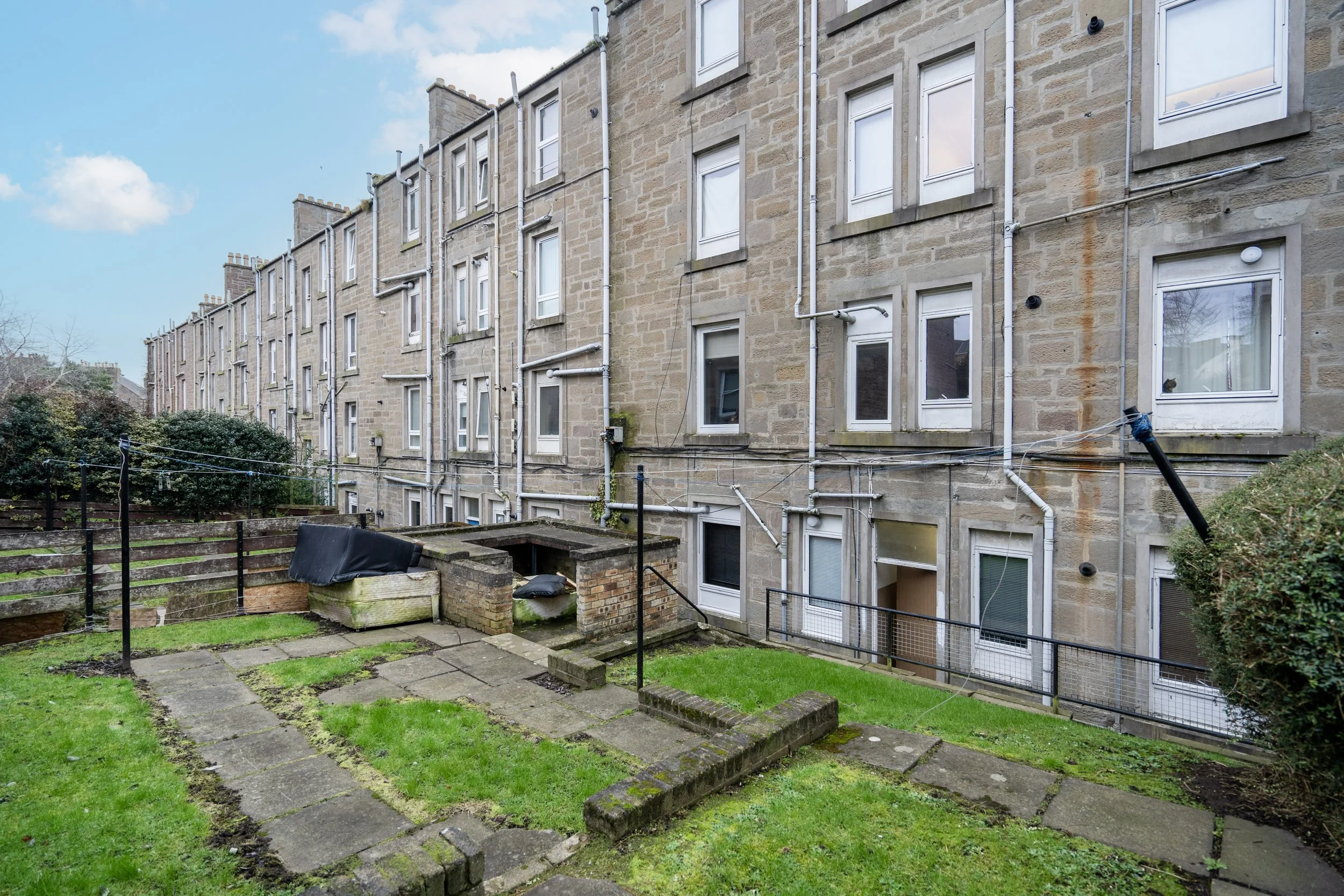 51D (1F2) Milnbank Road, Dundee, DD1 5PY (15).jpg