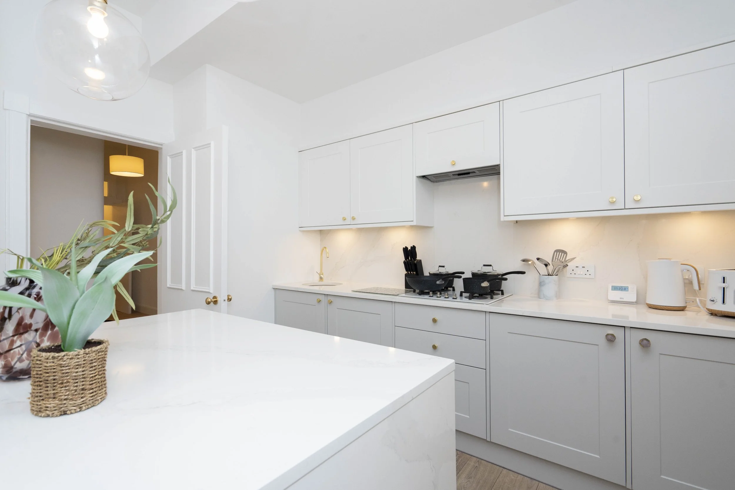 9 1F2 Comely Bank Place, Stockbridge, EH4 1DT (17).jpg