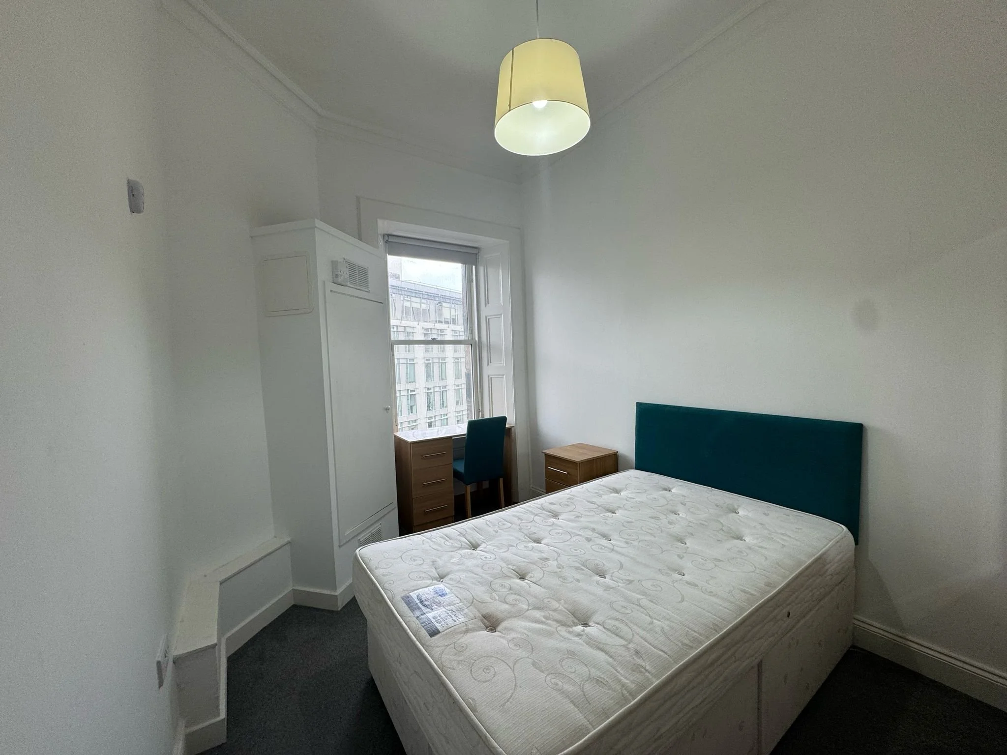 Bedroom 1.jpg