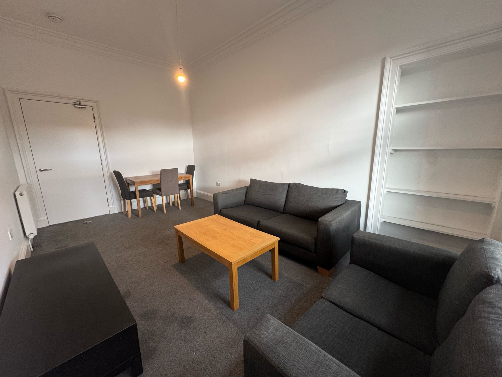 Lounge 3.jpg