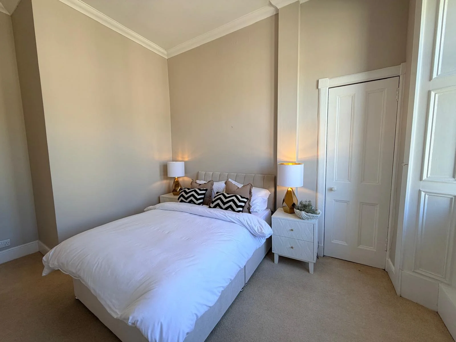 Bedroom 1.jpeg