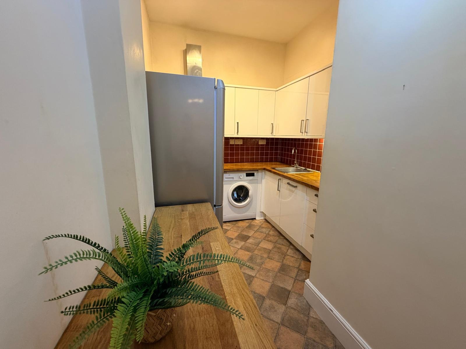 Kitchen 1.jpeg