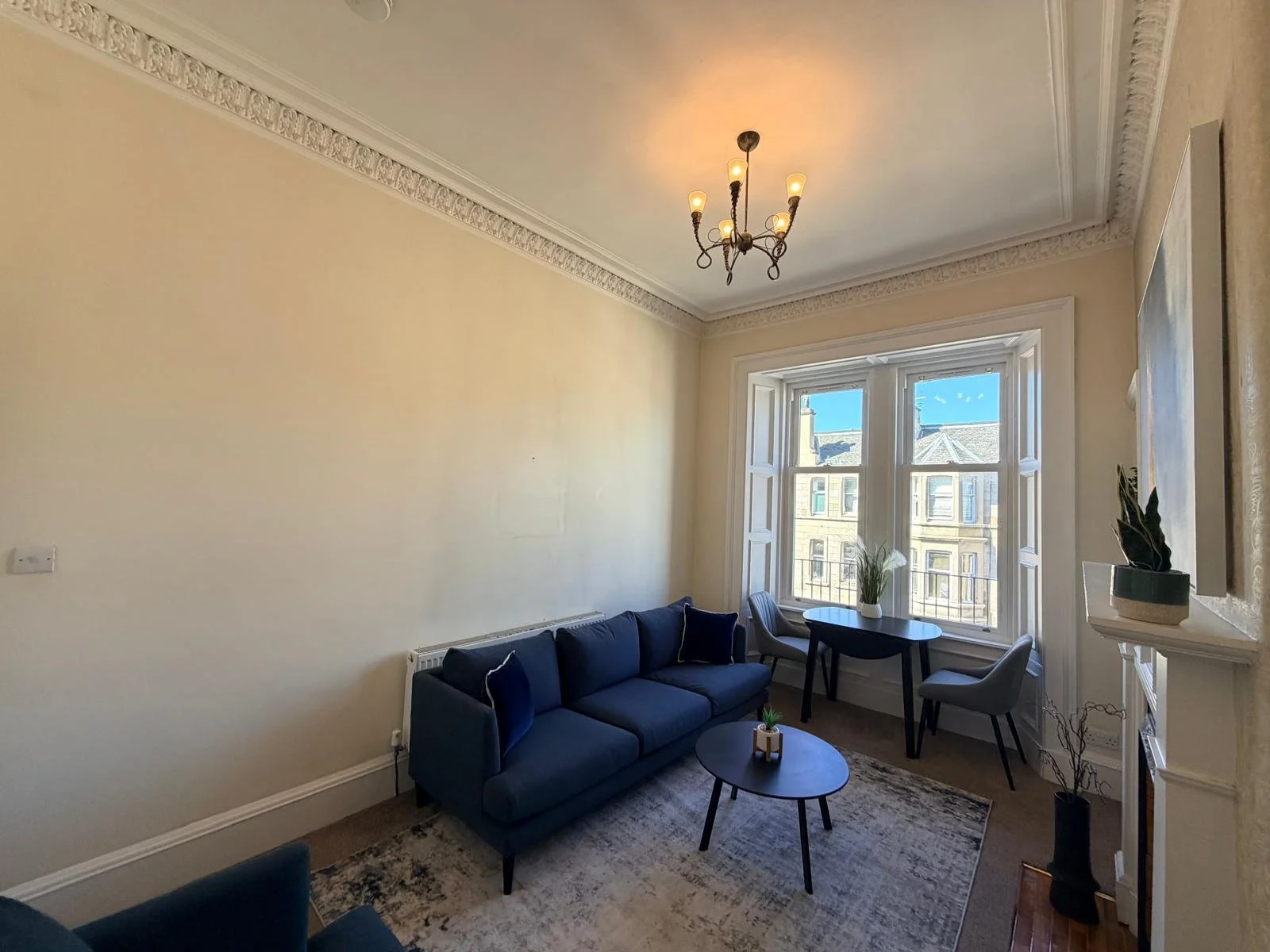 Lounge 1.jpeg