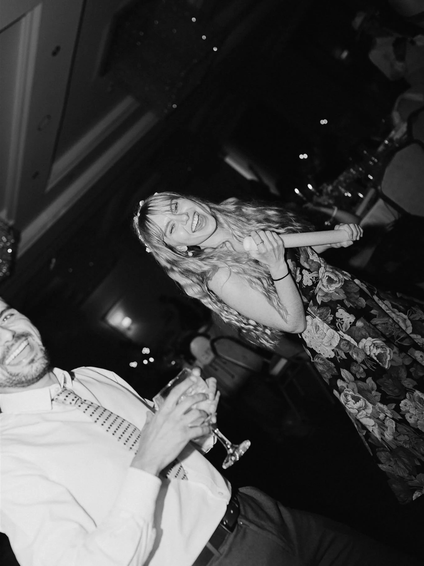 If we&rsquo;re not supposed to dance, then why all this music? 
Don&rsquo;t be shy and have some fun!

#portugalweddingphotographer #authenticlovemagazine #weddingphotographer #portowedding