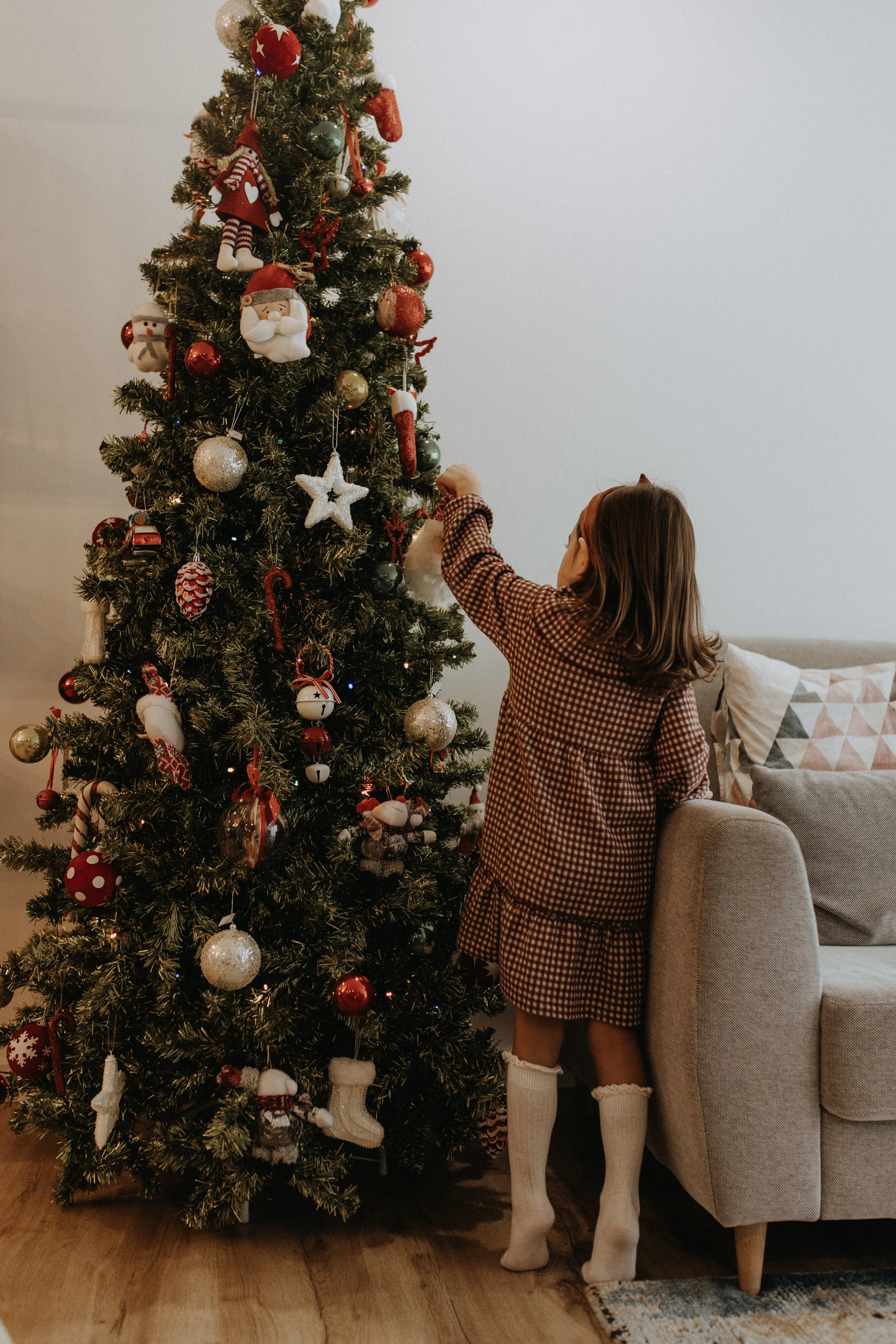  sessões de natal no porto, estilo caseiro e documental. até 200€ fotografia de natal em familia, no lar e sem cenários sessões de natal documental e natural em aveiro 