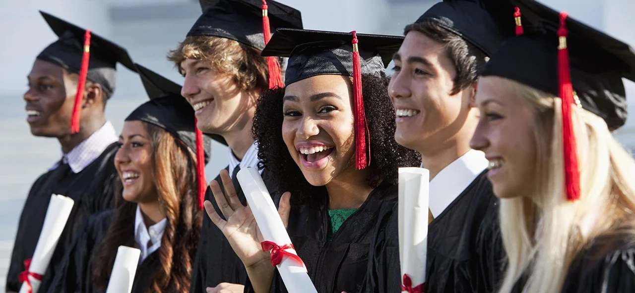 HS_Graduation_trimmed_iStock-480952865.jpg