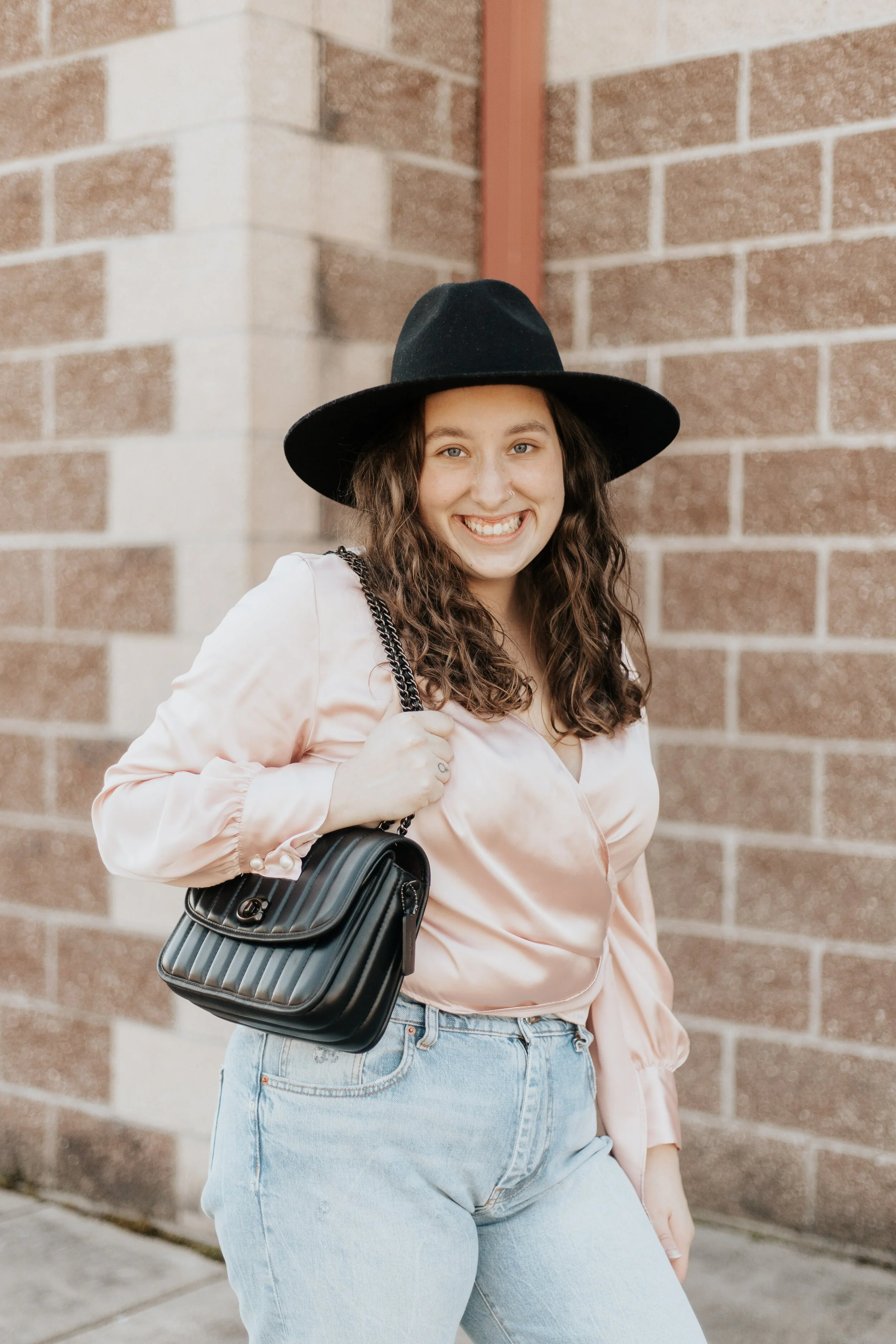 madrona-rose-jFFRk-xyo50-unsplash.jpg
