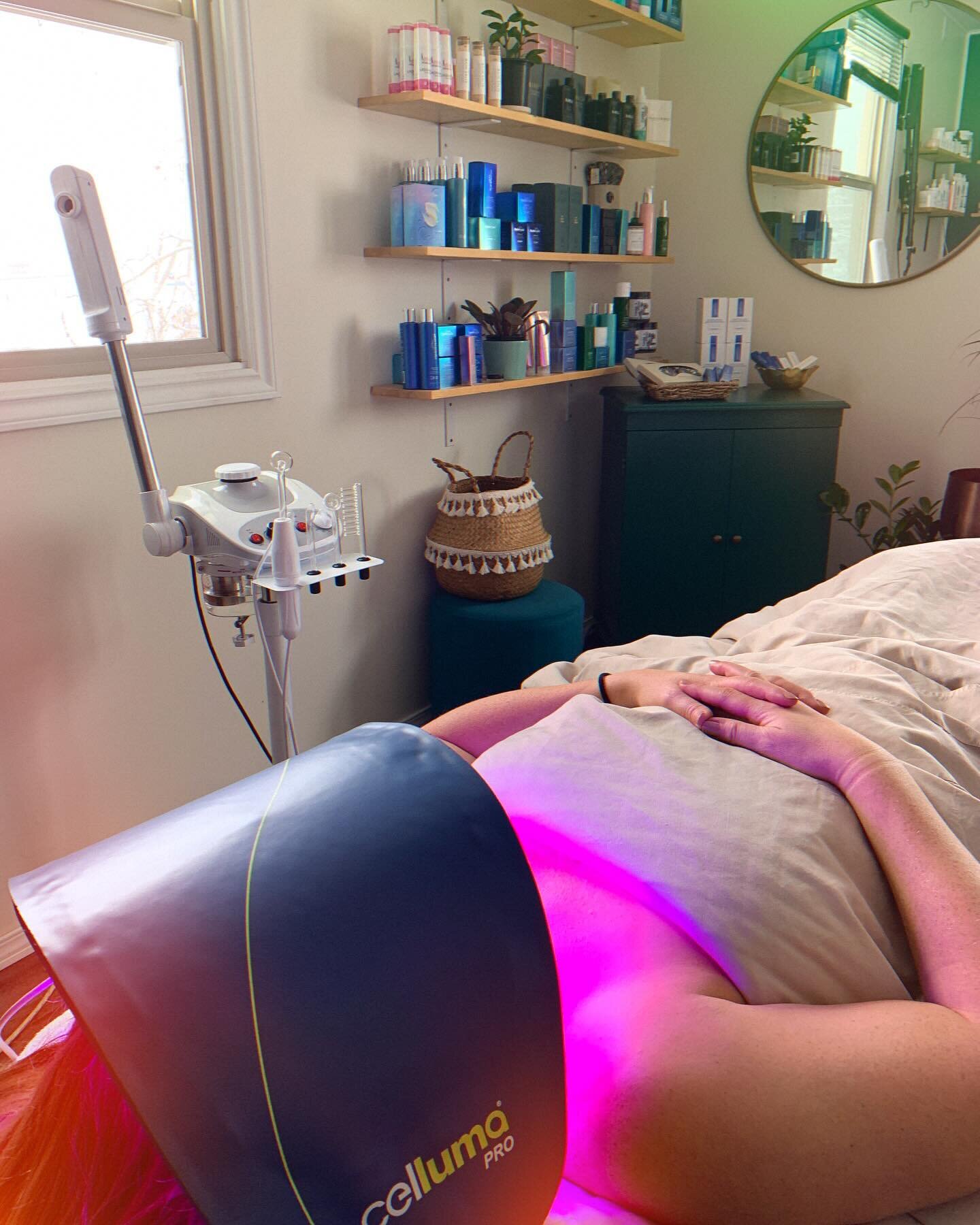 I&rsquo;ve had my @celluma_led_therapy devices for going on 3 years now and I could discuss the endless possibilities of usage for this Light all day! But just to name a few&hellip; Increased cellular renewal, hyperpigmentation, acne, arthritis, musc