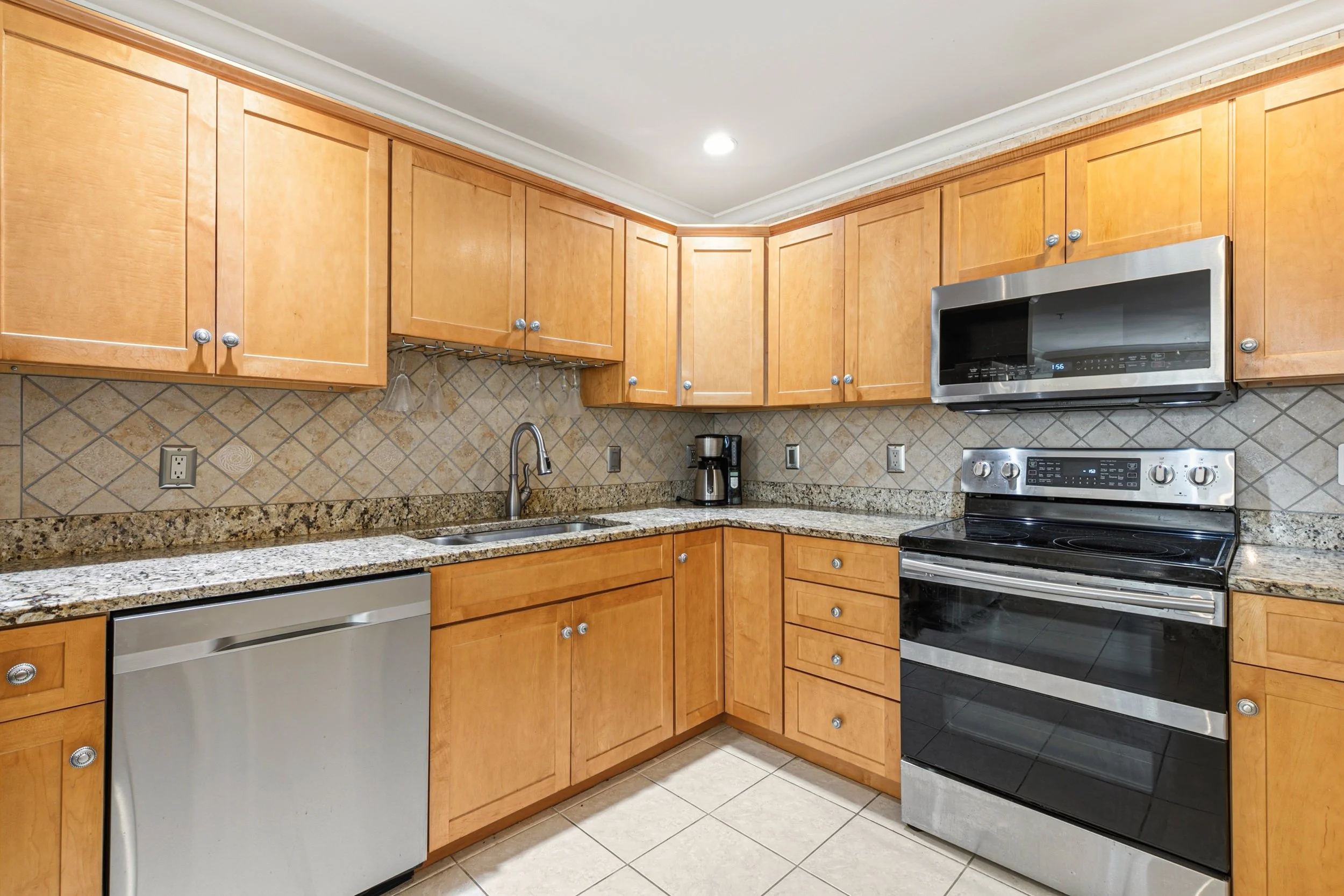 58 Ridge Rd Portland ME 04103 USA_042.jpg