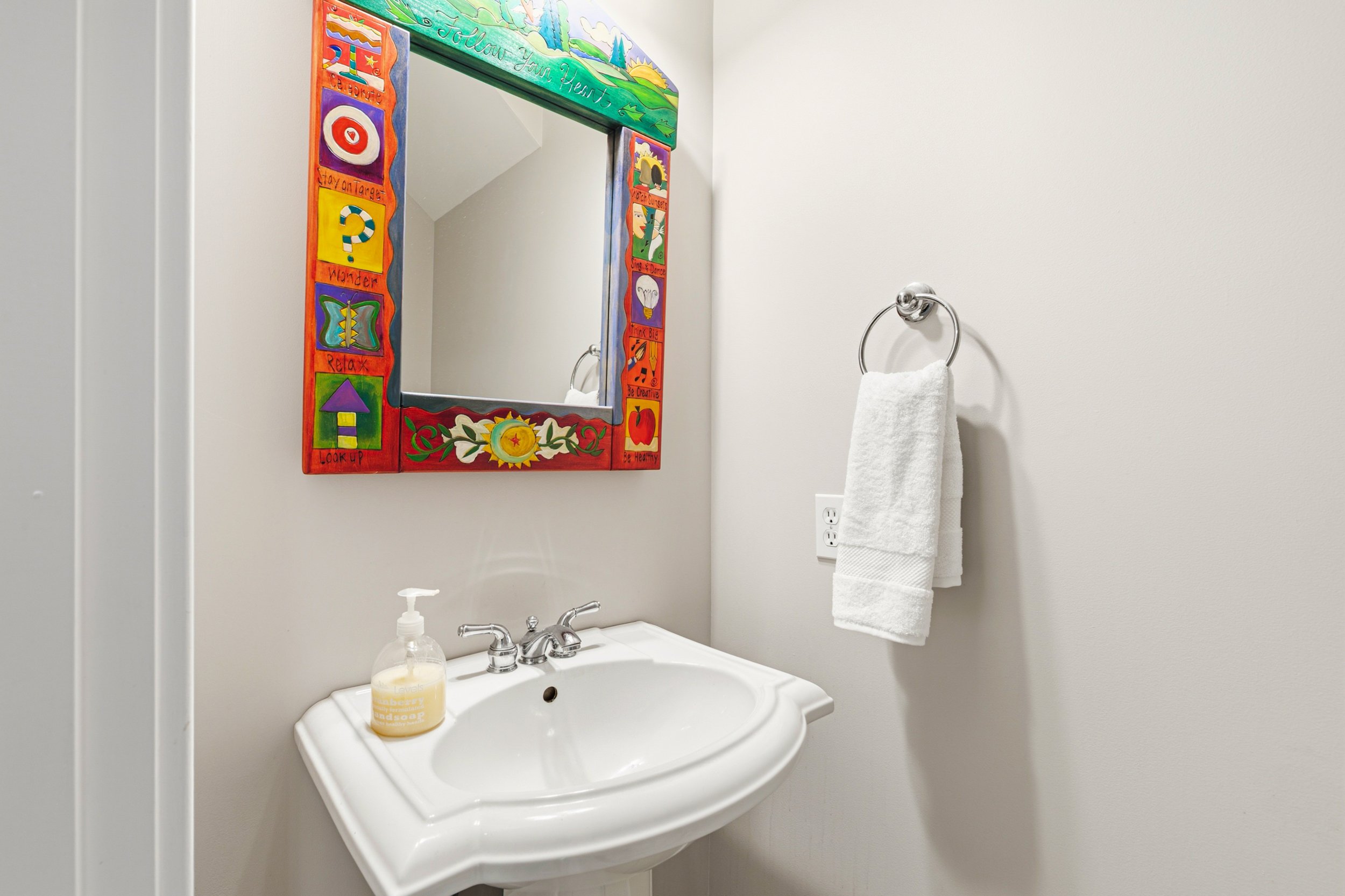 58 Ridge Rd Portland ME 04103 USA_037.jpg