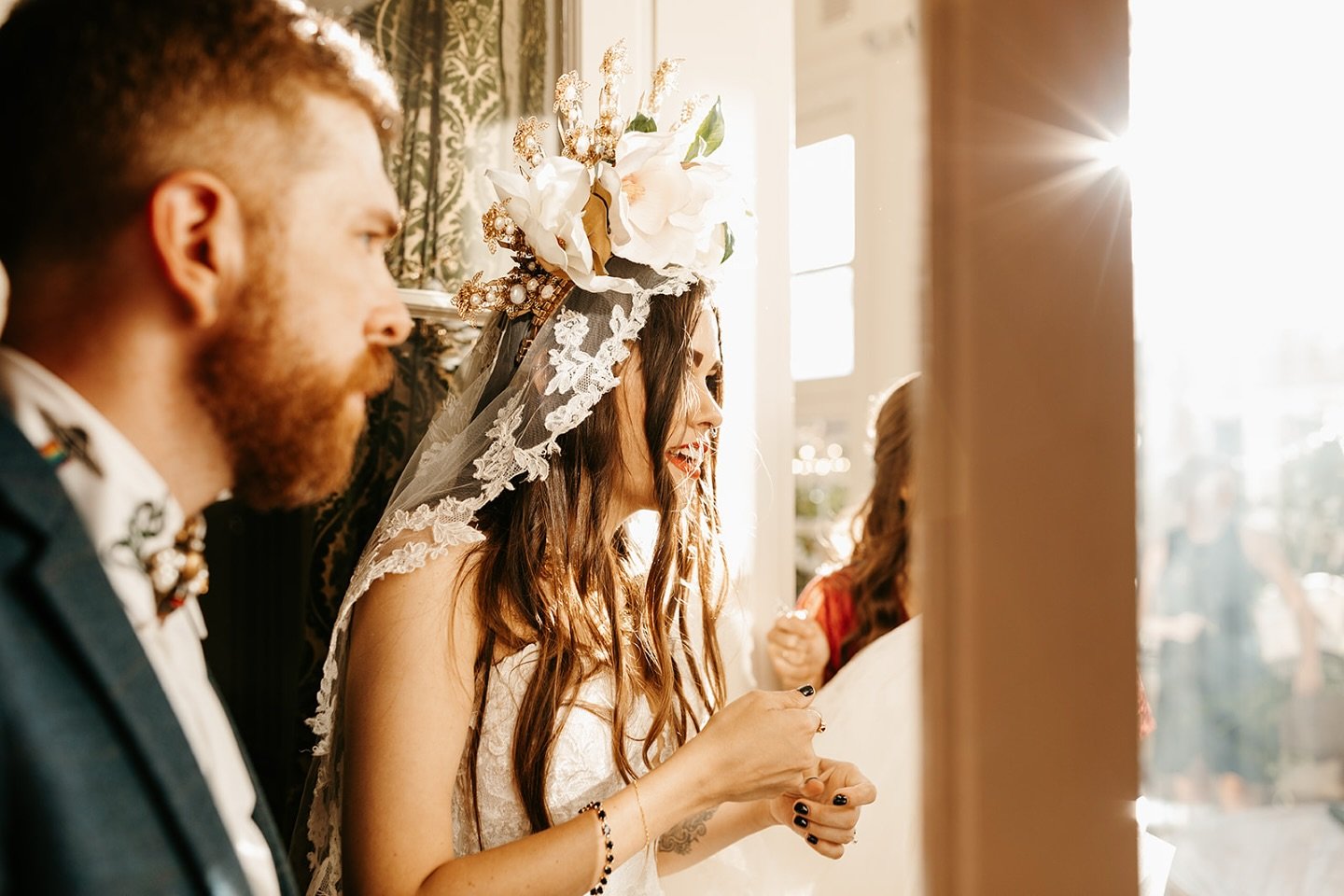 There are so many spots in Nashville to propose and as we close out this proposal season, I am going to write a blog that preps you for that Valentines ring season 💍 💕 💍 

Drop a comment of where your partner proposed! Was it local? Was it extrava