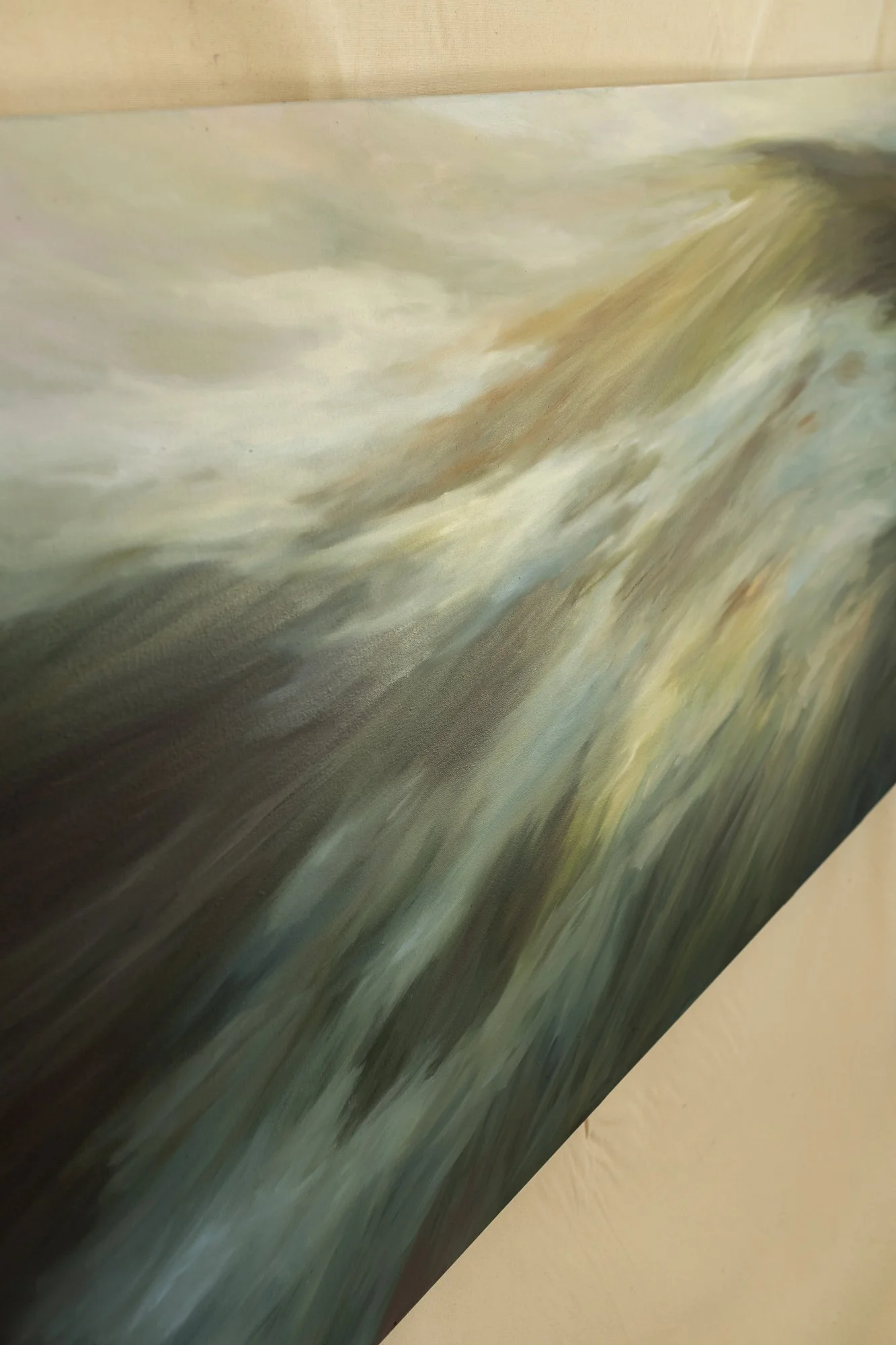 Between-Us-Until-the-wind-Collection-2026-side-details.jpg