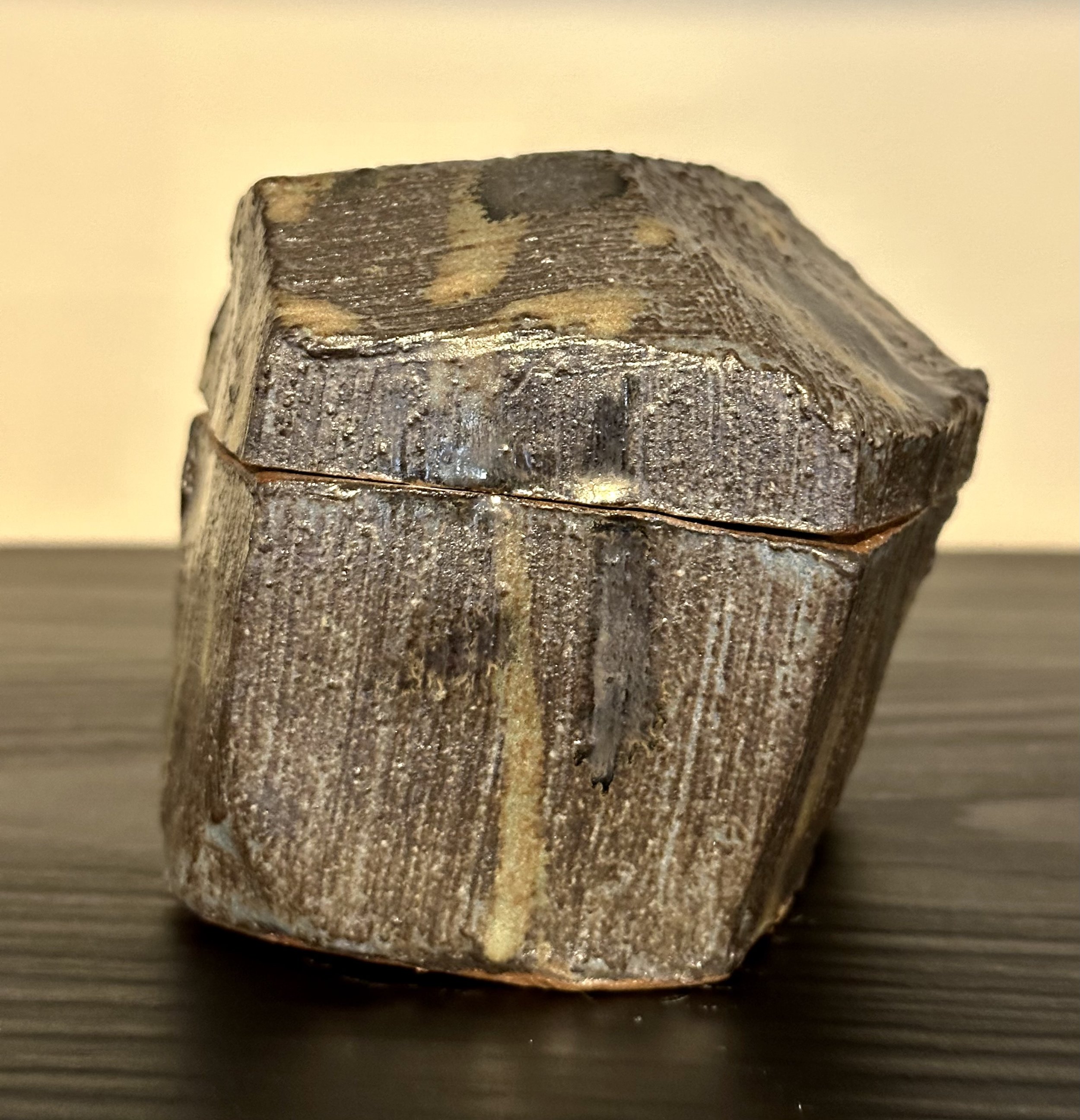 box-brown-lidded.jpeg