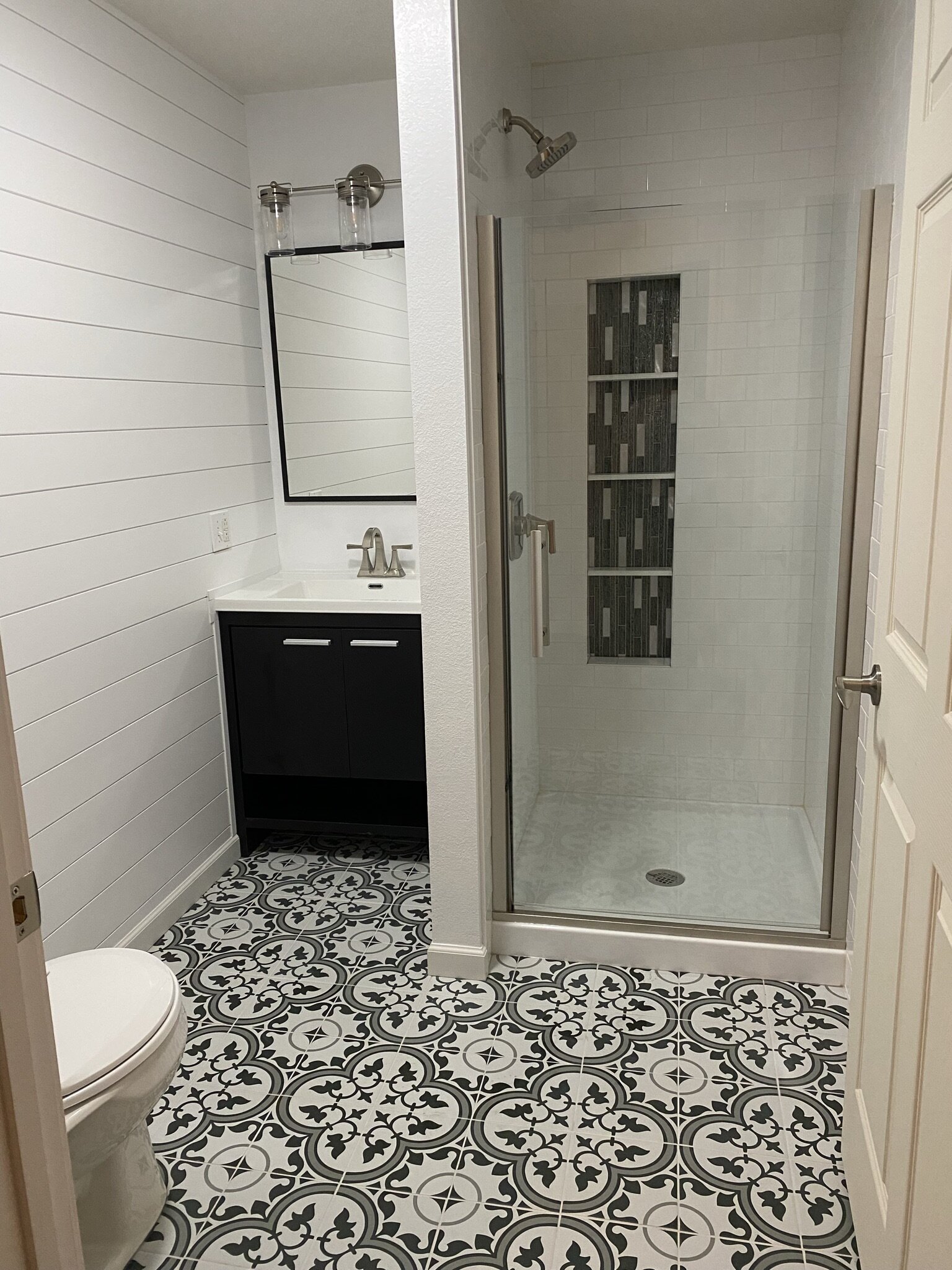 Photo and Design by Lynn Riehm